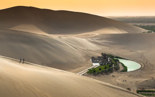  Crescent Lake near Dunhuang, Gansu Province, China