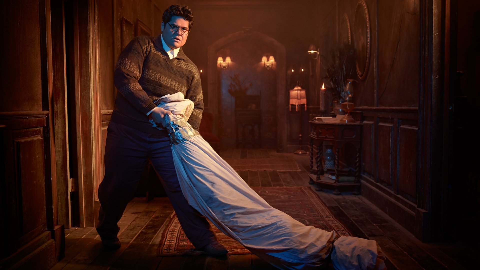 Download Harvey Guillén TV Show What We Do In The Shadows HD Wallpaper