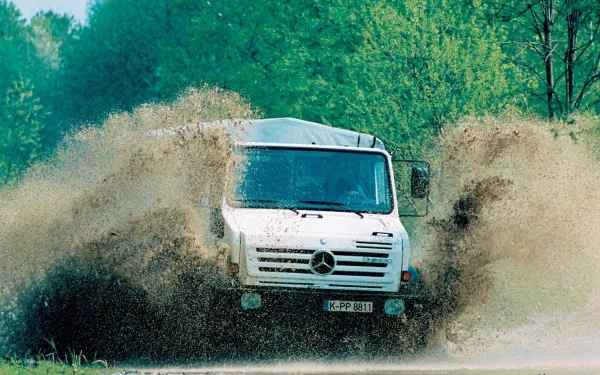vehicle Mercedes-Benz Unimog HD Desktop Wallpaper | Background Image