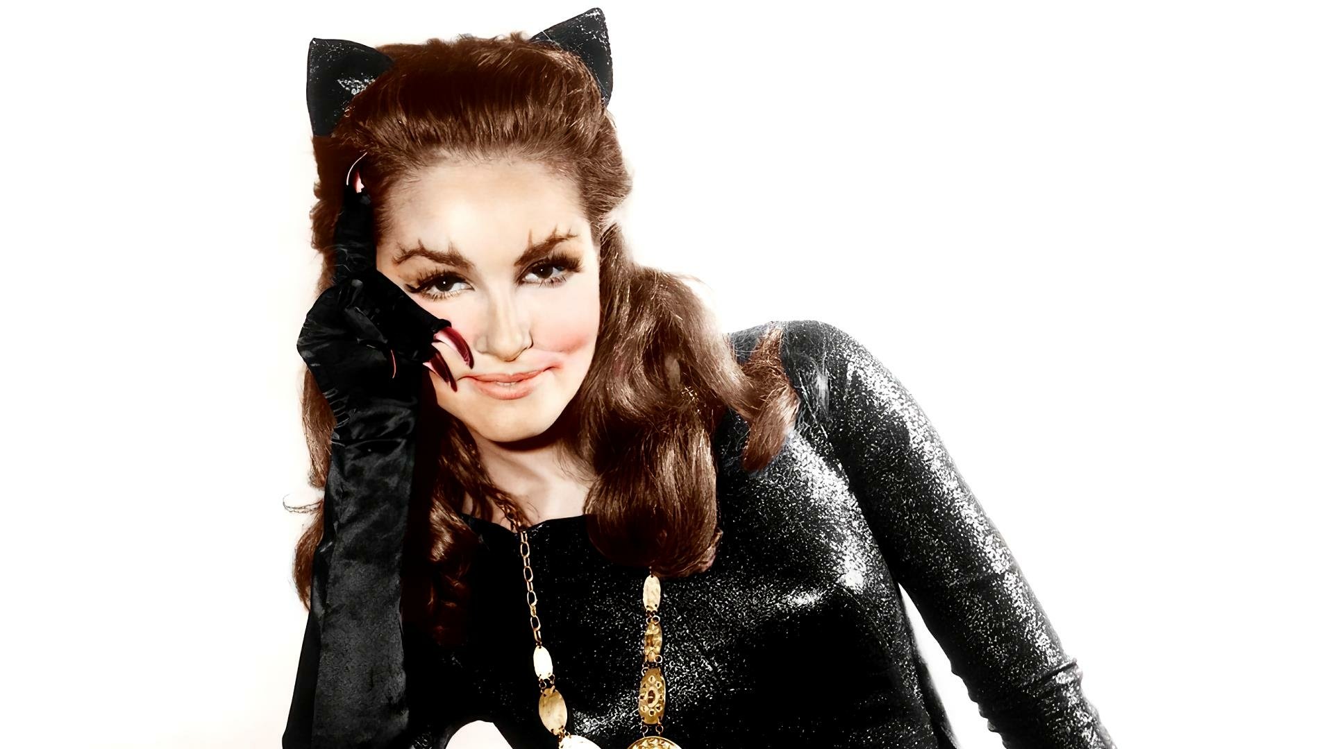 Download Catwoman Selina Kyle Julie Newmar Batman '66 DC Comics HD Wallpaper