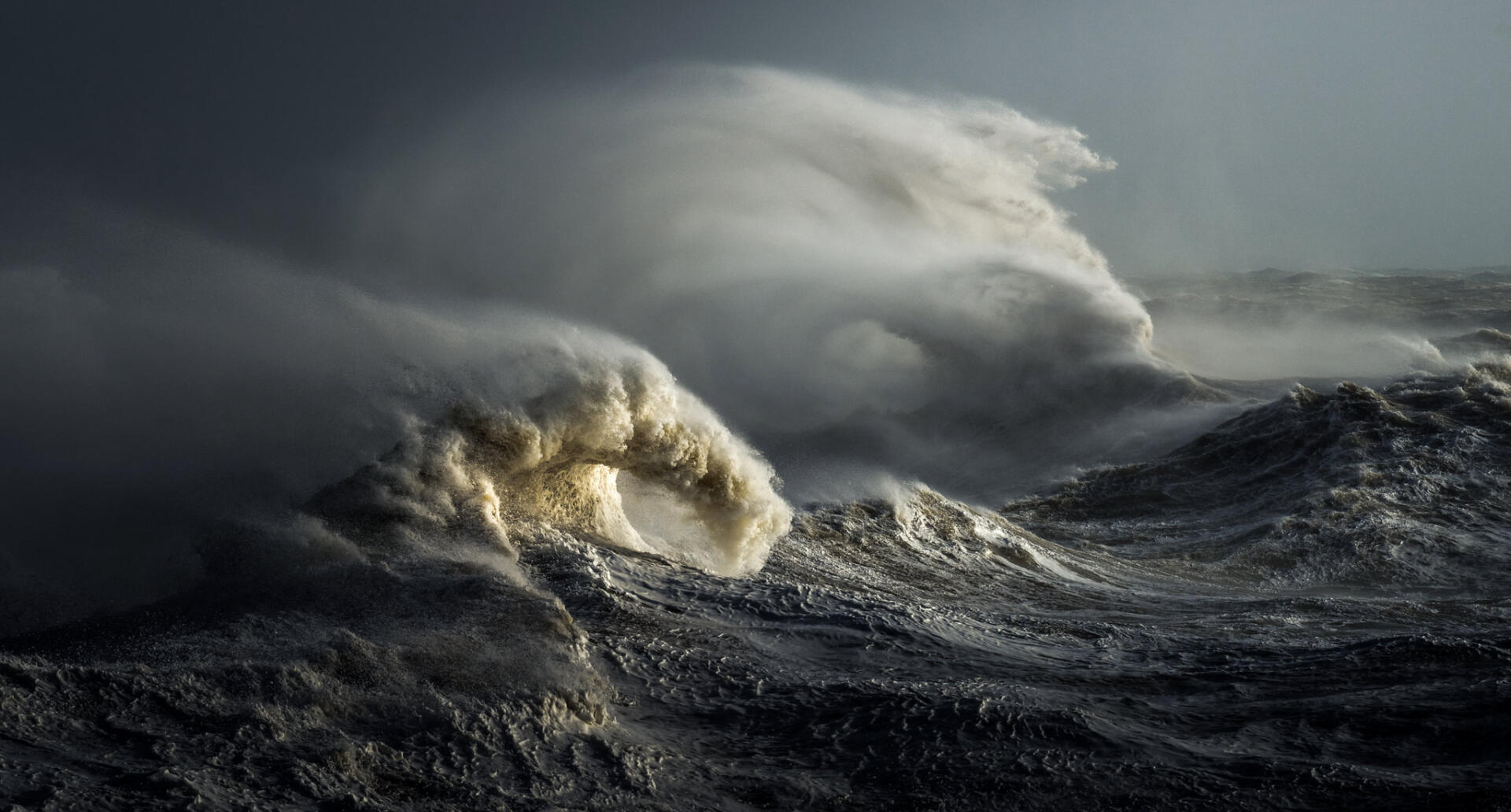 Download Wave Ocean Sea Ocean Waves HD Wallpaper