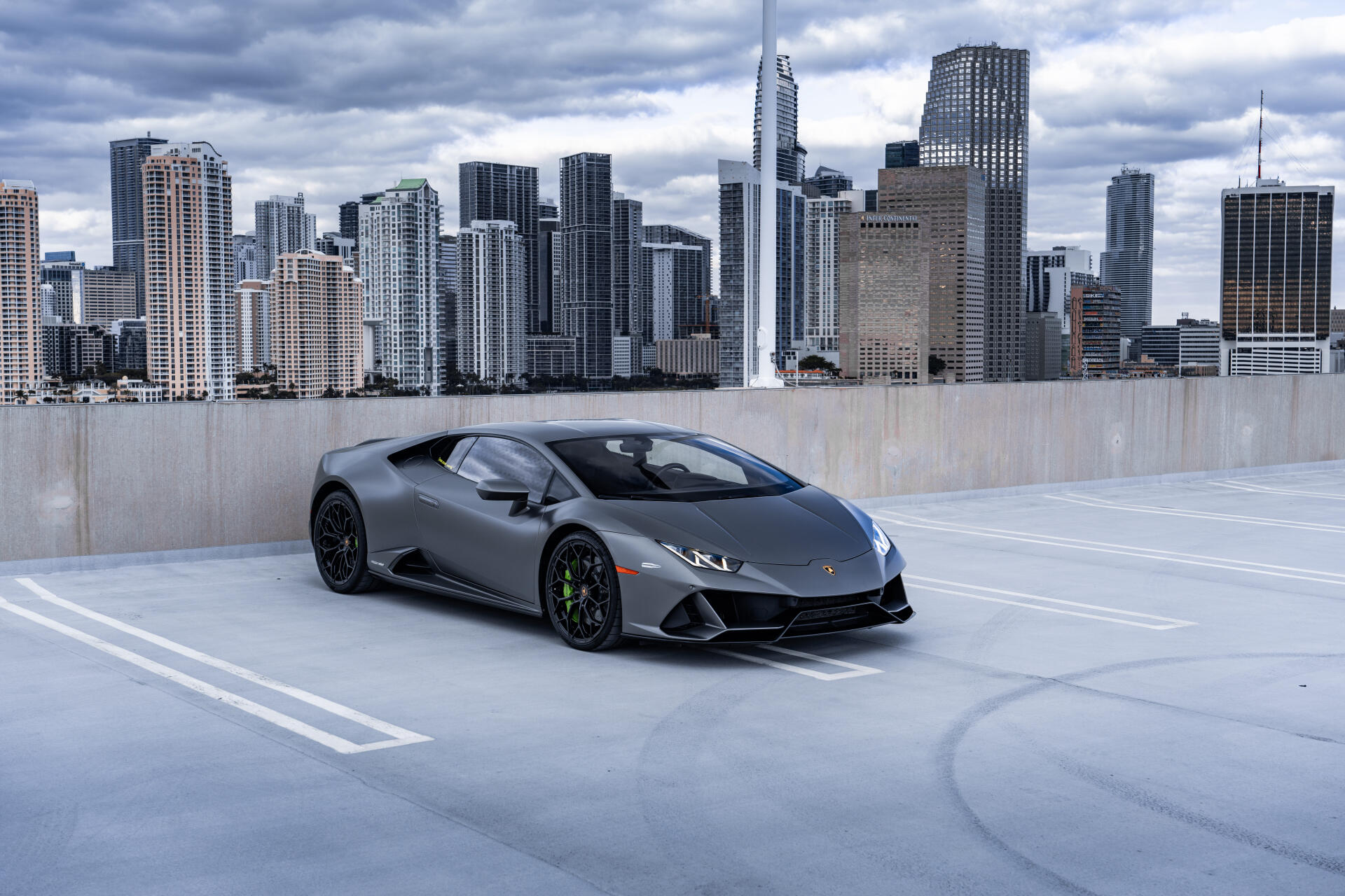 Download Car Lamborghini Lamborghini Huracan 8k Ultra HD Wallpaper