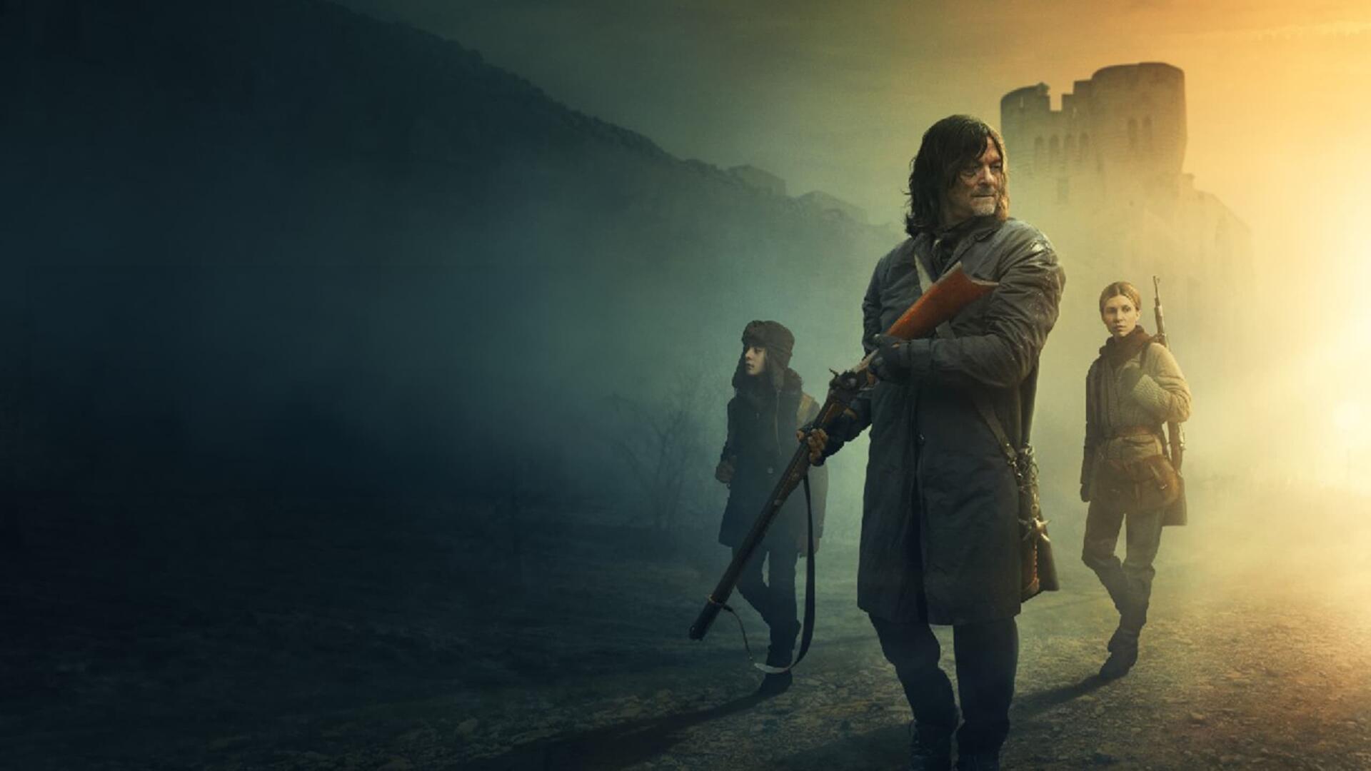 The Walking Dead: Daryl Dixon 2K Quad HD PC desktop wallpaper and background — Daryl and two companions walk through foggy ruins at dusk, armed and alert.