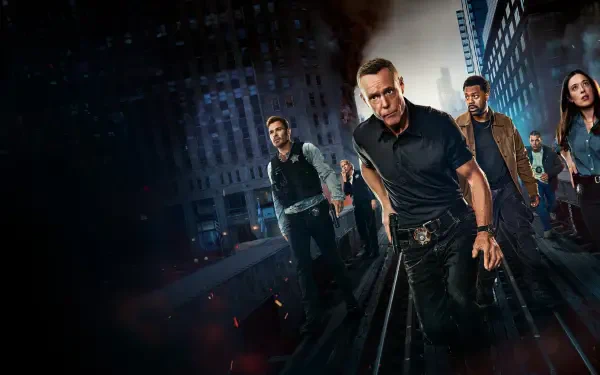 Chicago P.D. 4K Ultra HD PC desktop wallpaper: a team of detectives striding down a rain-slicked city street at night, dramatic lighting and looming skyscrapers.