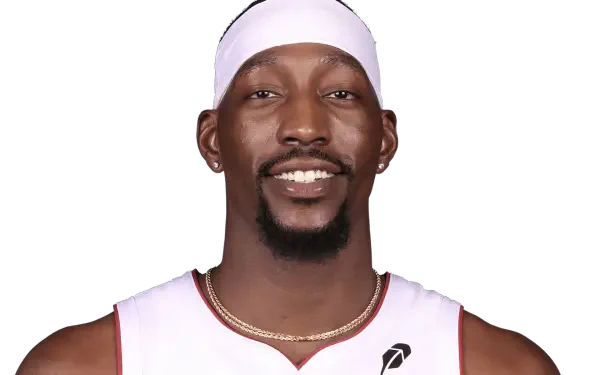 HD desktop wallpaper: smiling basketball player in a Miami Heat jersey on a dark background, NBA-themed portrait.