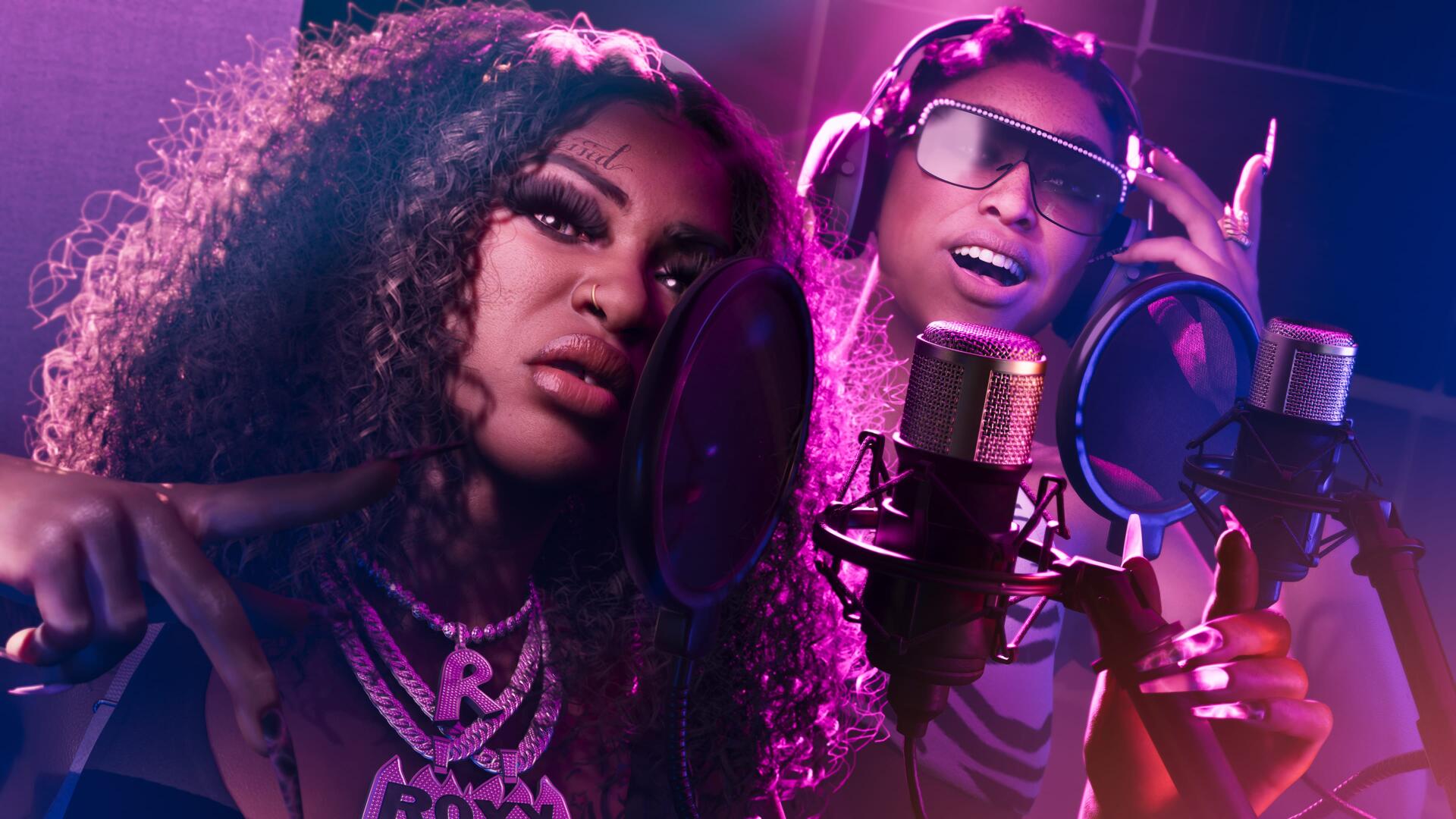 4K Ultra HD PC wallpaper evoking video game Grand Theft Auto VI and Real Dimez: two vocalists in purple-pink neon studio with microphones and headphones.