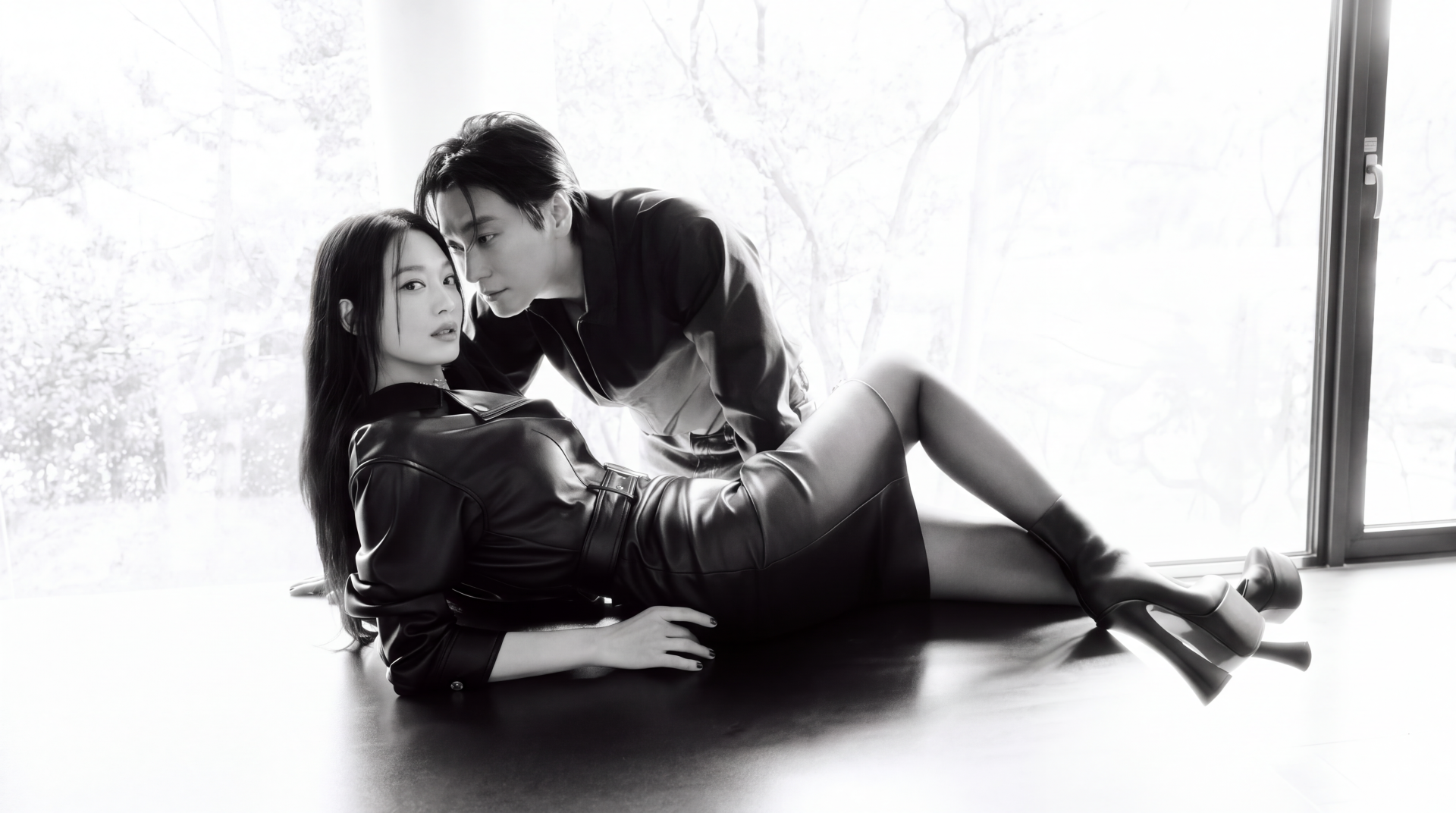 Black-and-white couple portrait of Shin Min-a and Lee Jong-Suk from The Remarried Empress, 5K Ultra HD desktop wallpaper.