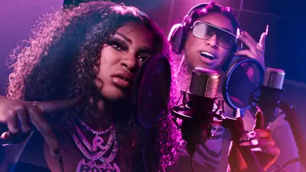 4K Ultra HD PC wallpaper evoking video game Grand Theft Auto VI and Real Dimez: two vocalists in purple-pink neon studio with microphones and headphones.