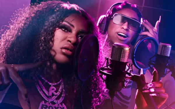4K Ultra HD PC wallpaper evoking video game Grand Theft Auto VI and Real Dimez: two vocalists in purple-pink neon studio with microphones and headphones.