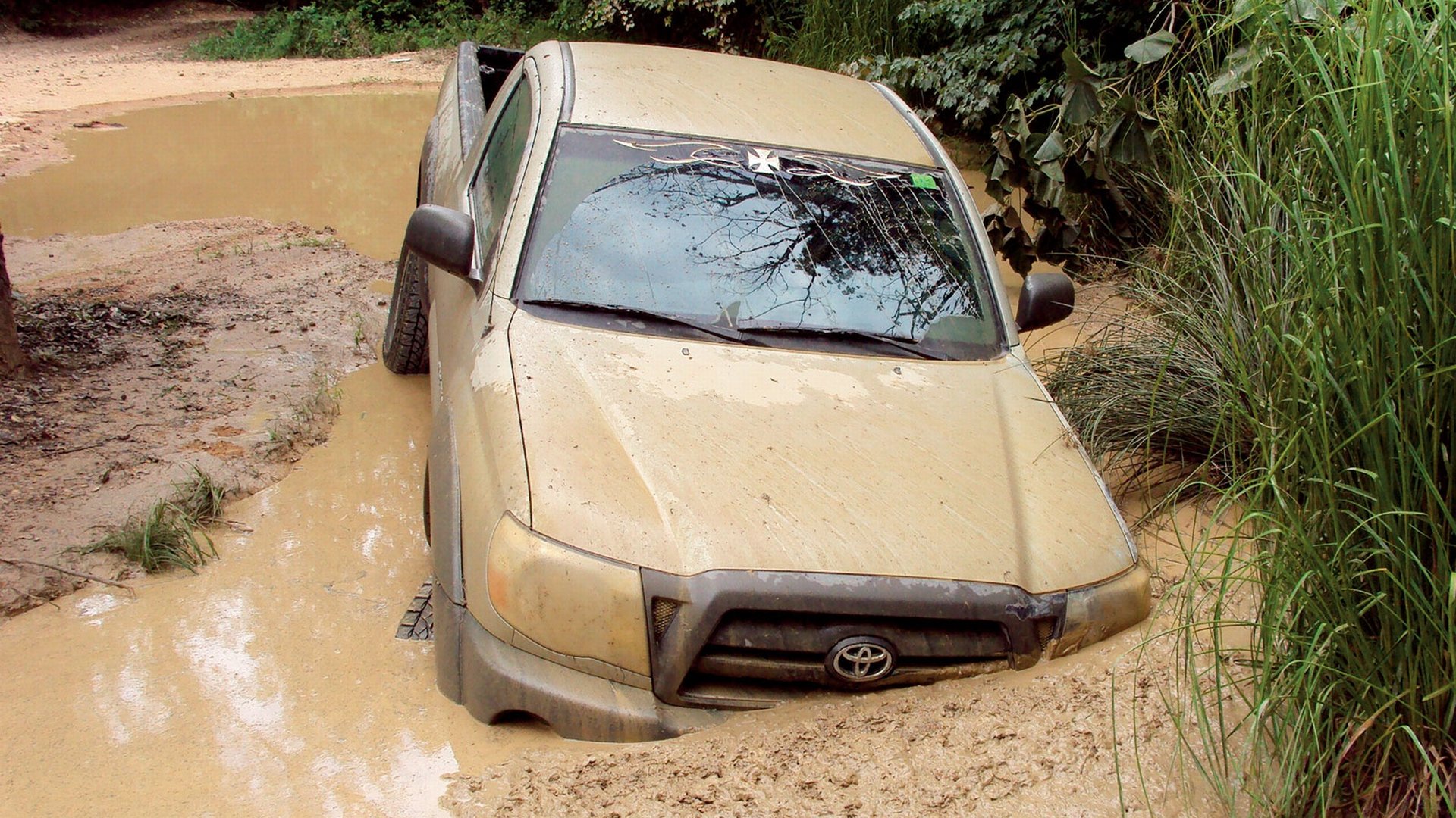 Download Vehicle Toyota HD Wallpaper