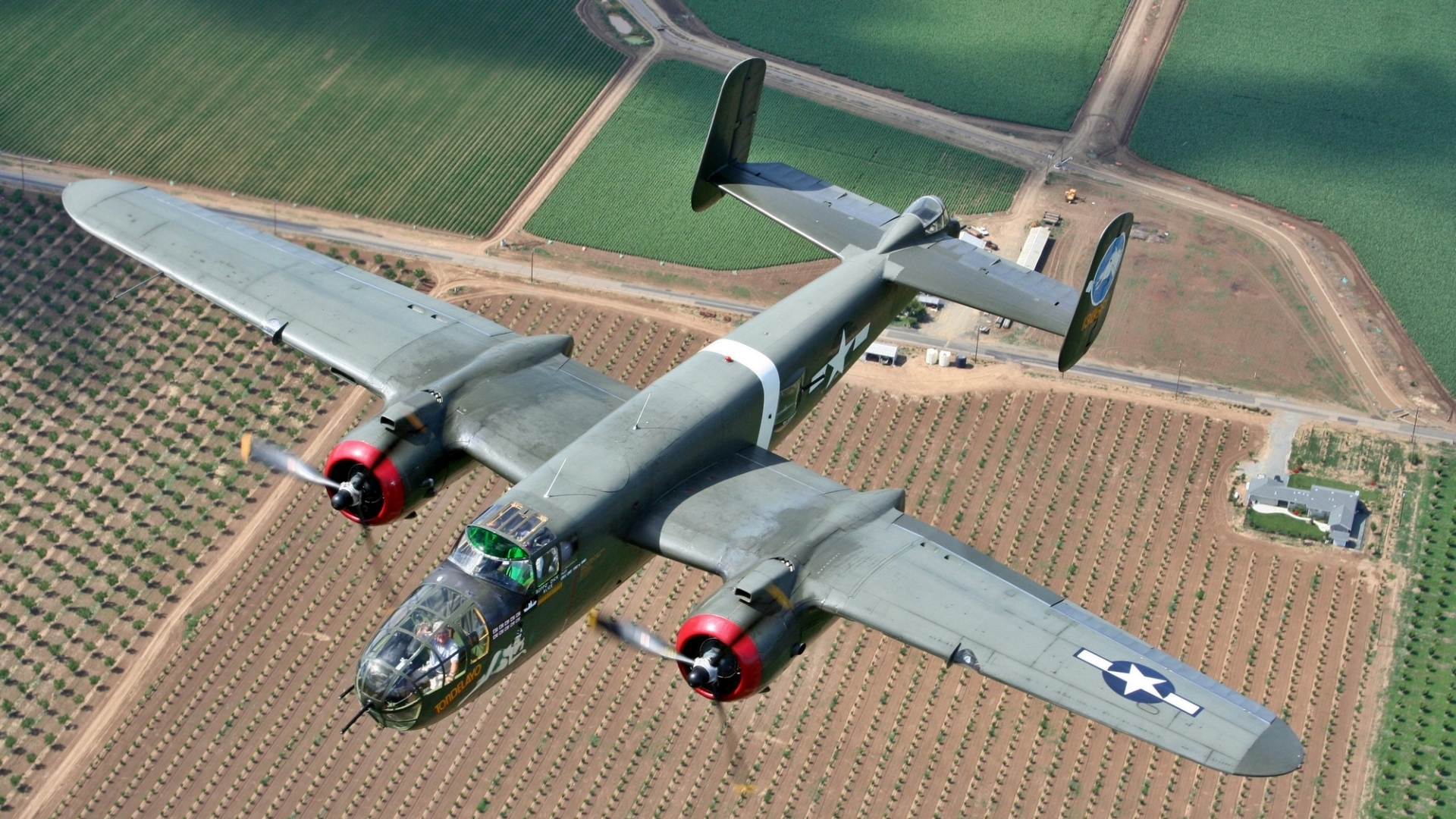 Military North American B-25 Mitchell HD Wallpaper | Background Image
