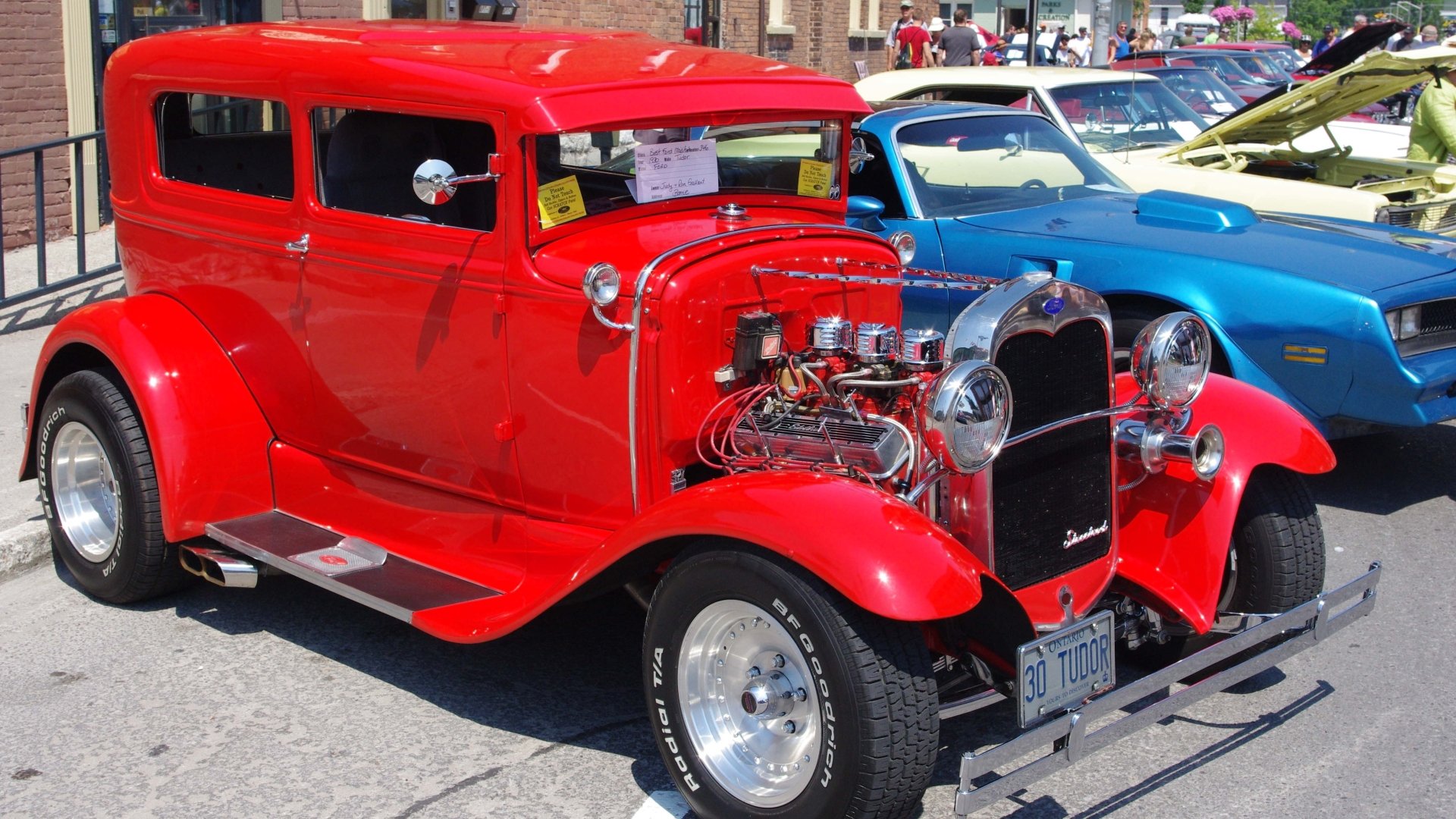 Download Vehicle Car HD Wallpaper