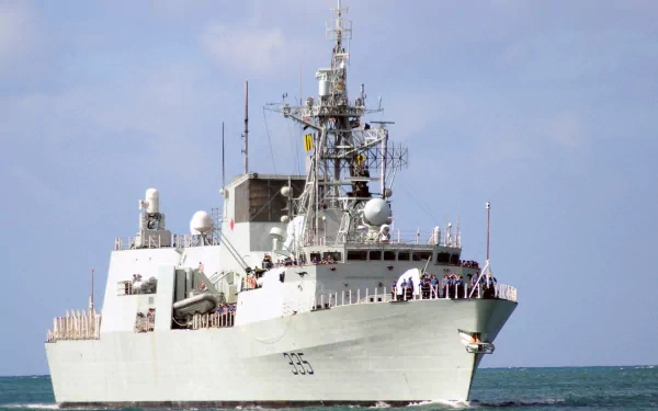  The Canadian navy Halifax-class frigate HMCS Calgary (FFH 335)