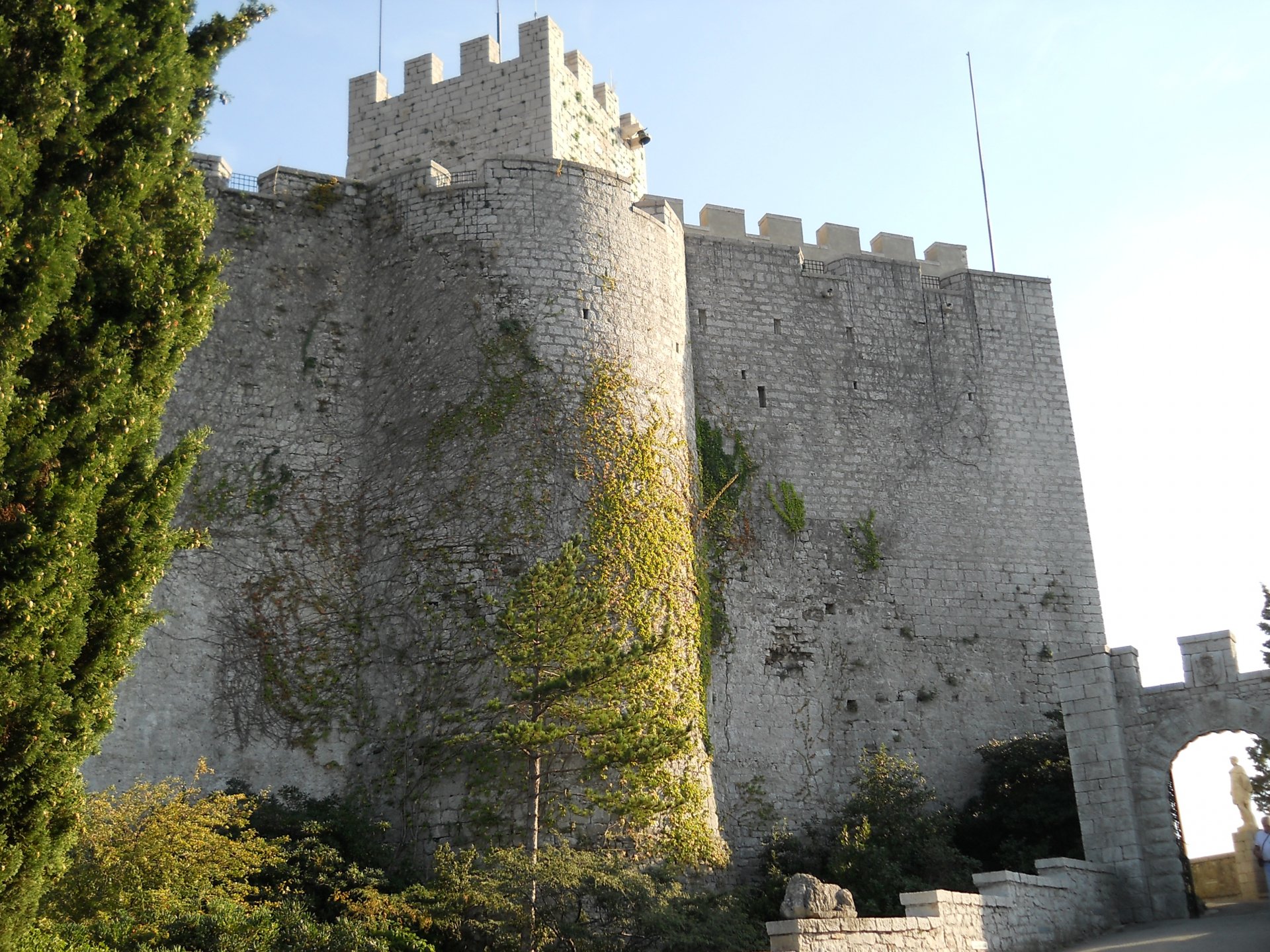 Castello di Duino(Torre Est) by mikevero