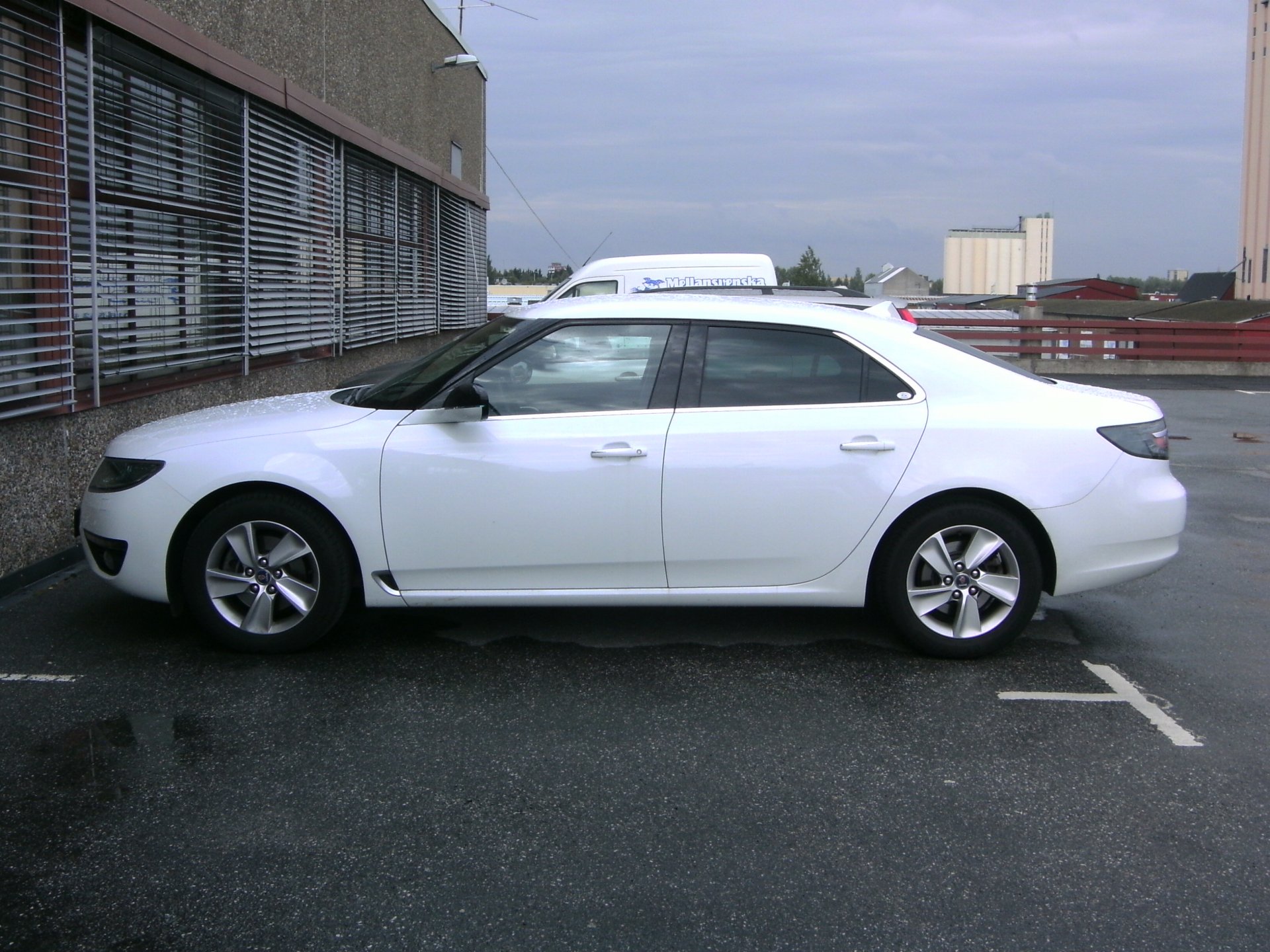 Download Vehicle Saab HD Wallpaper