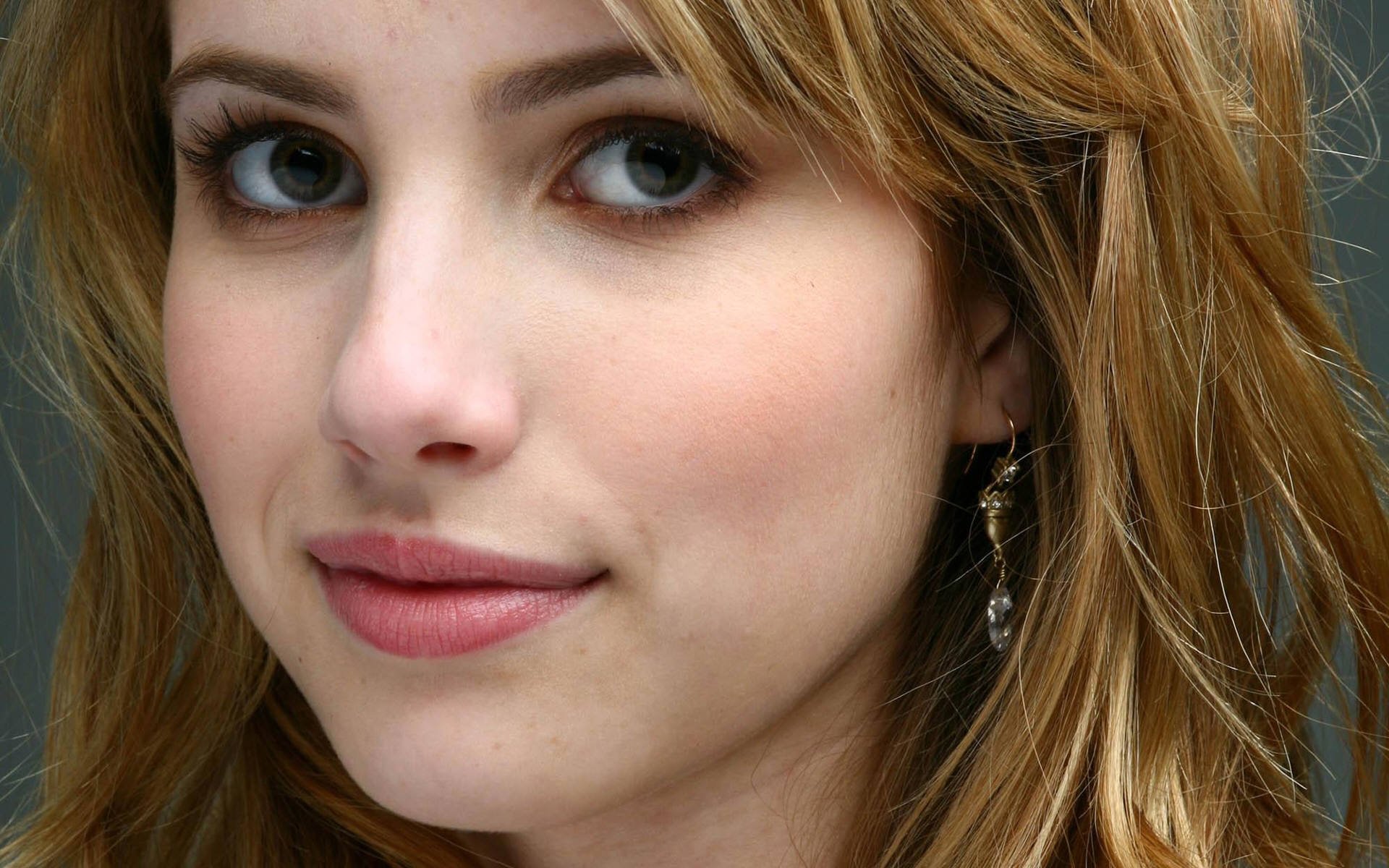 Emma Roberts Full HD Wallpaper and Background | 1920x1200 | ID:166366