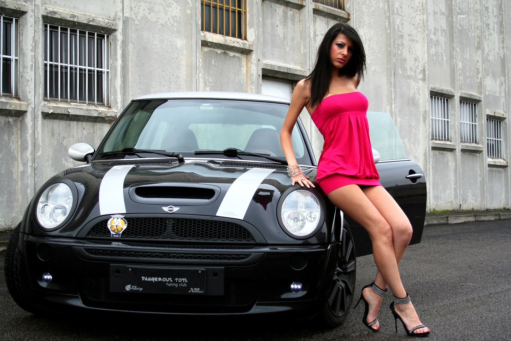 Cars And Sexy Girls Photo – Telegraph