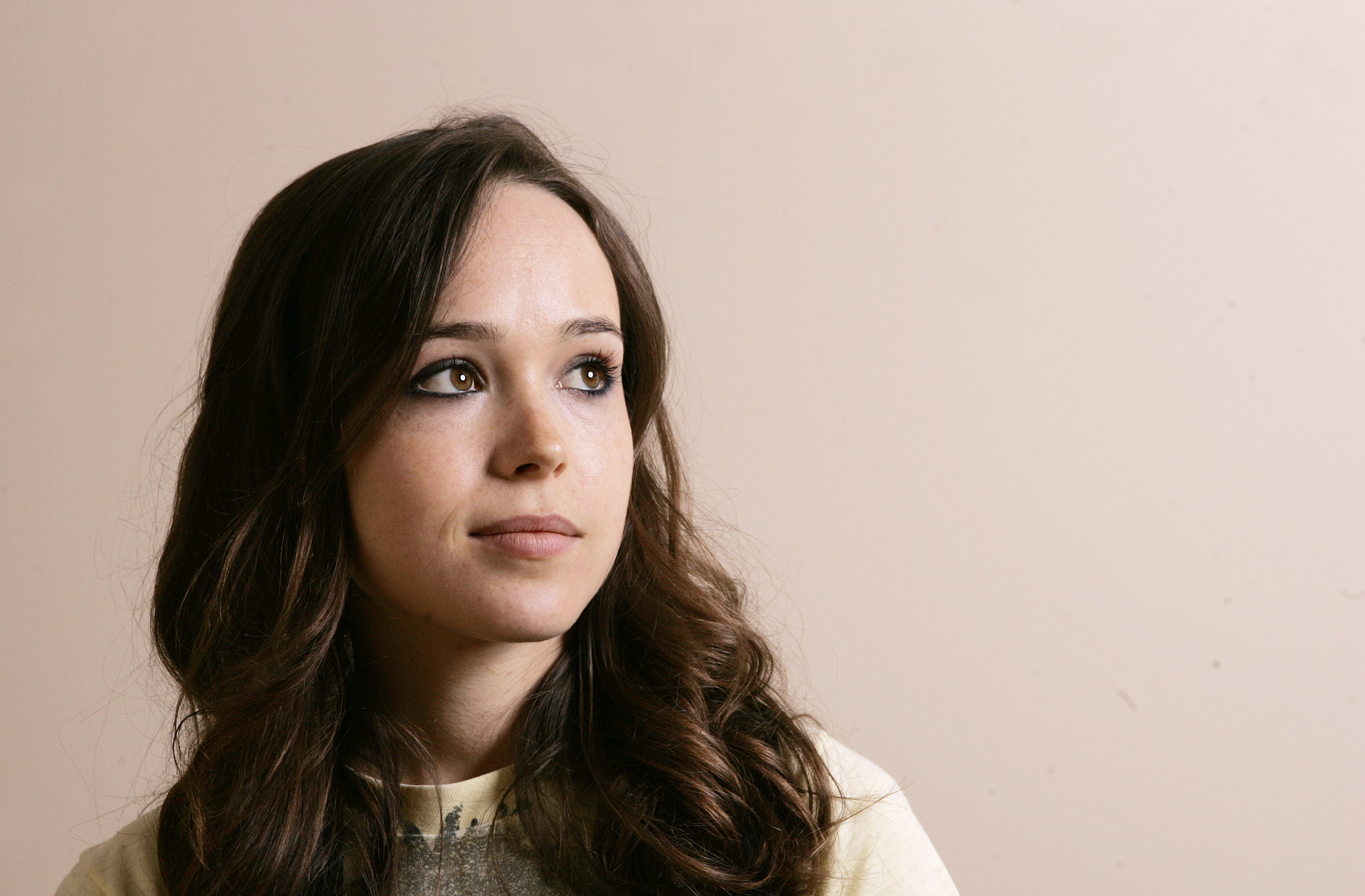 Ellen Page HD Wallpaper | Background Image | 3000x1969