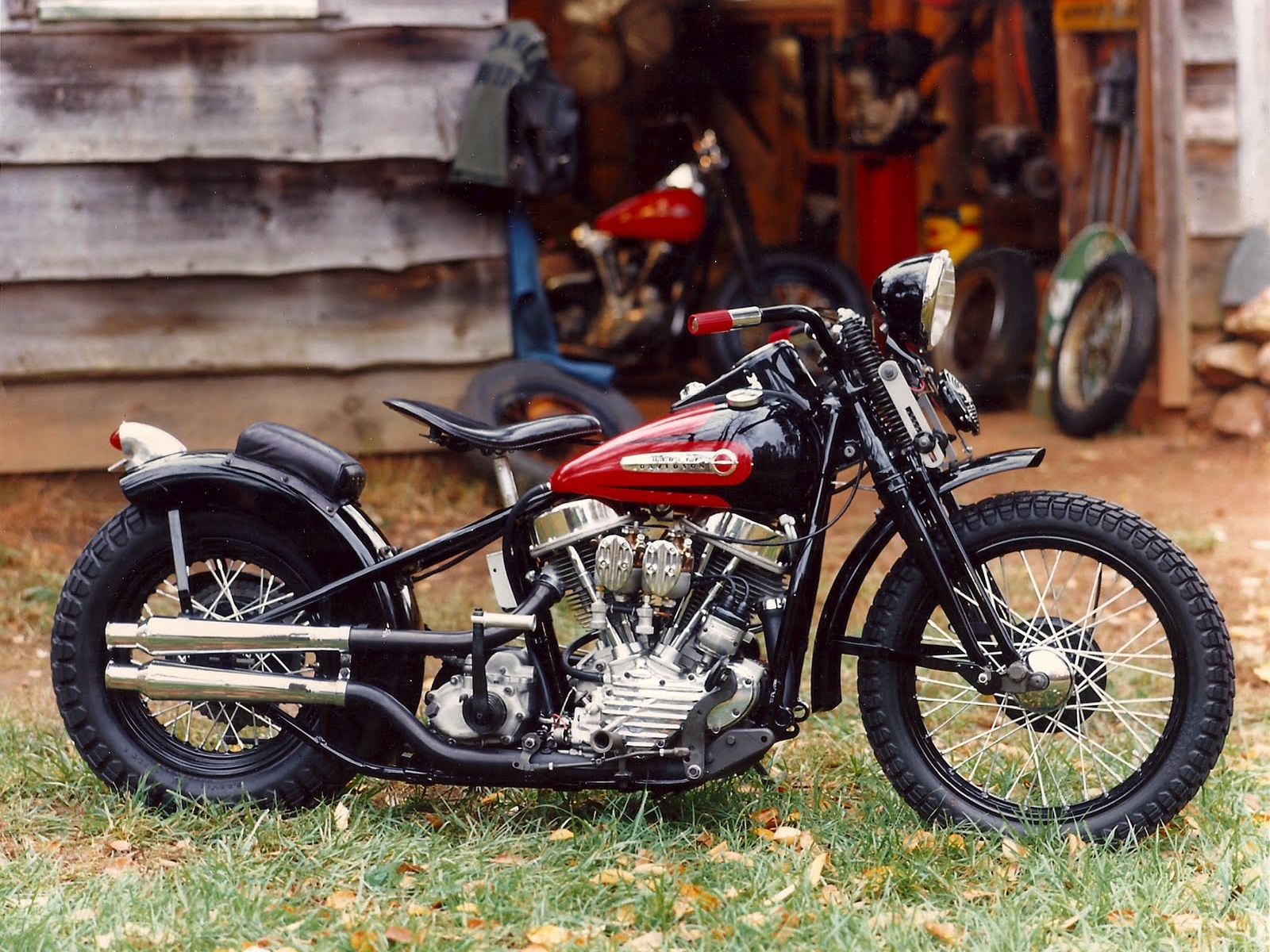 bobber chopper motorcycle