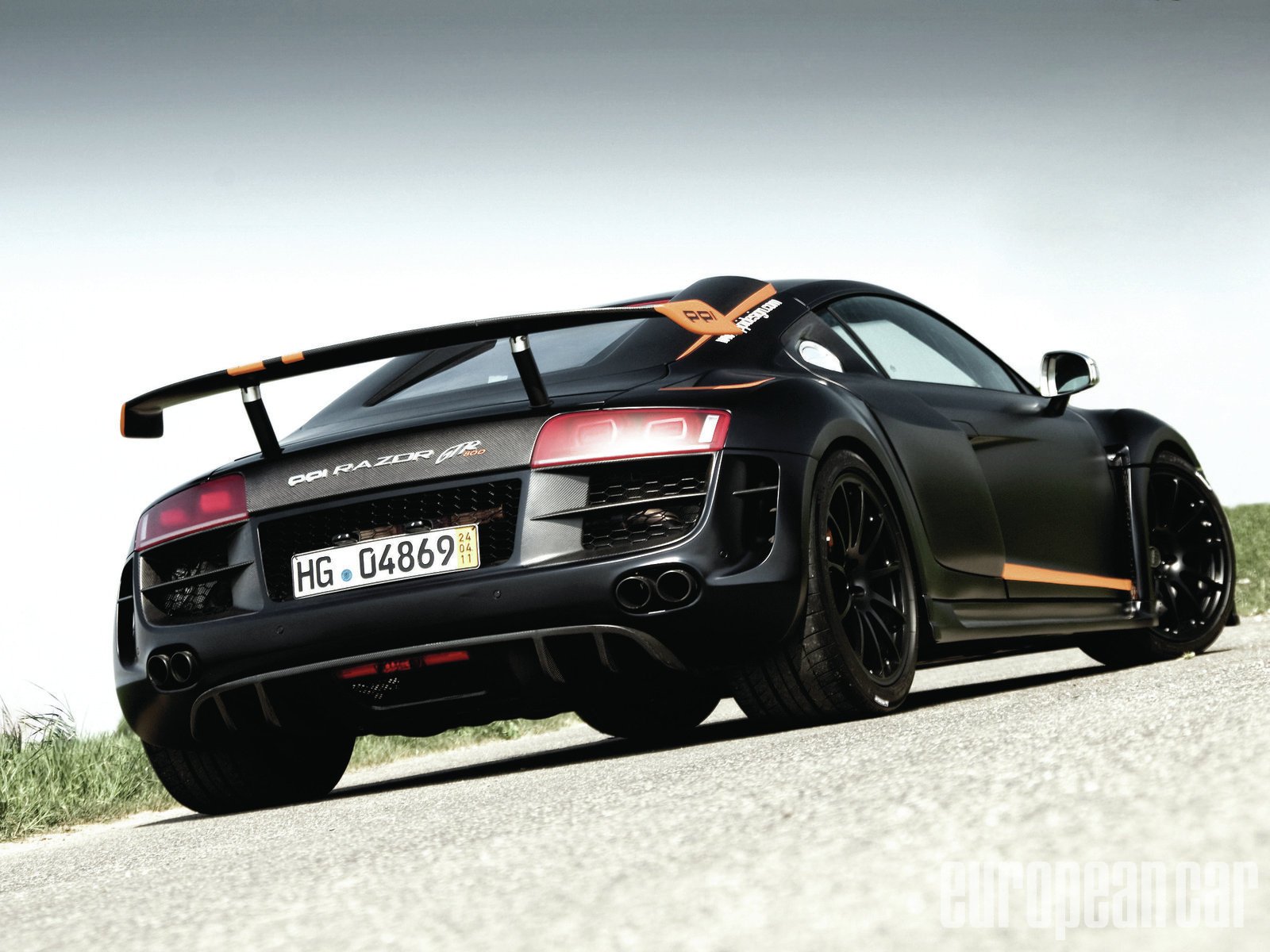 Download Vehicle Car Wallpaper