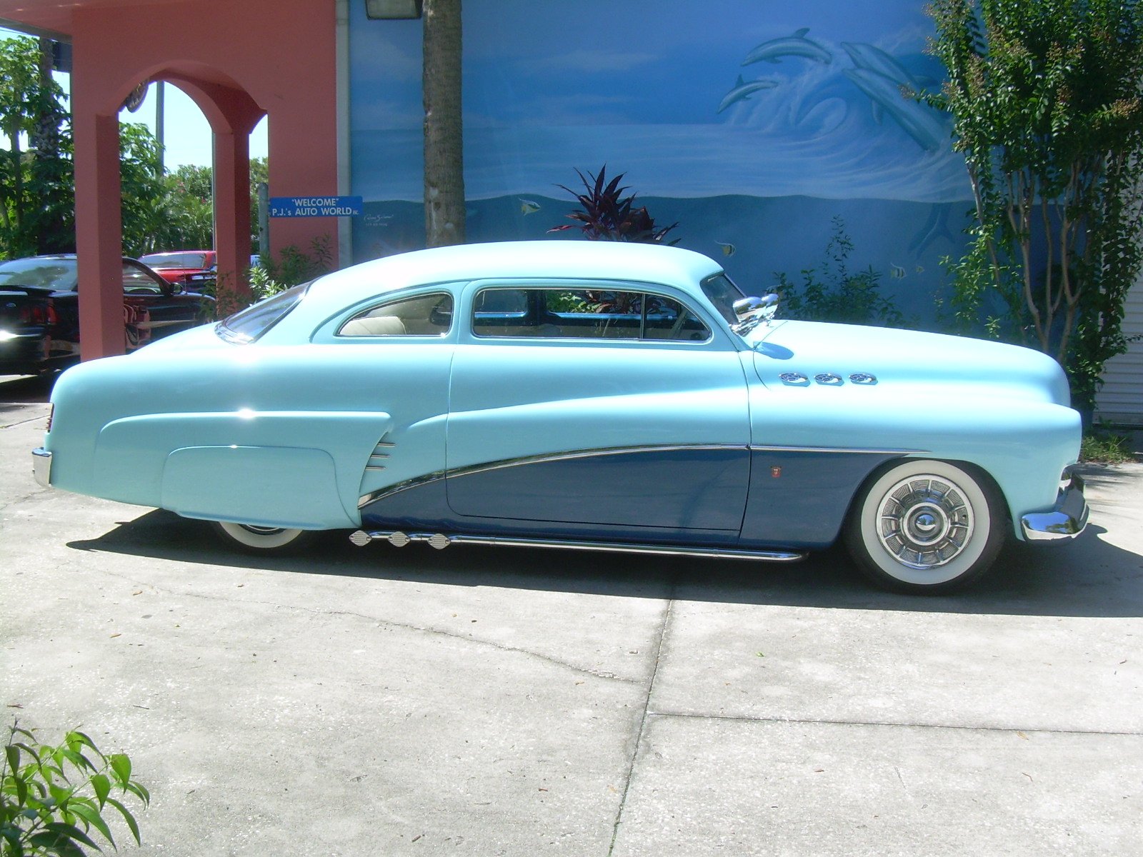 Download Vehicle Mercury (vehicle) Wallpaper