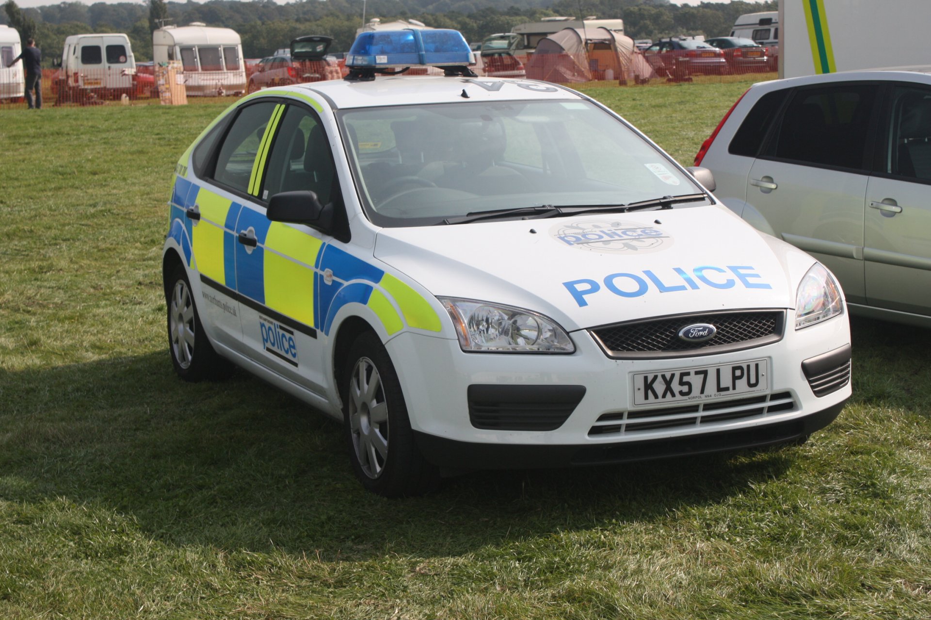 Download Vehicle Police HD Wallpaper
