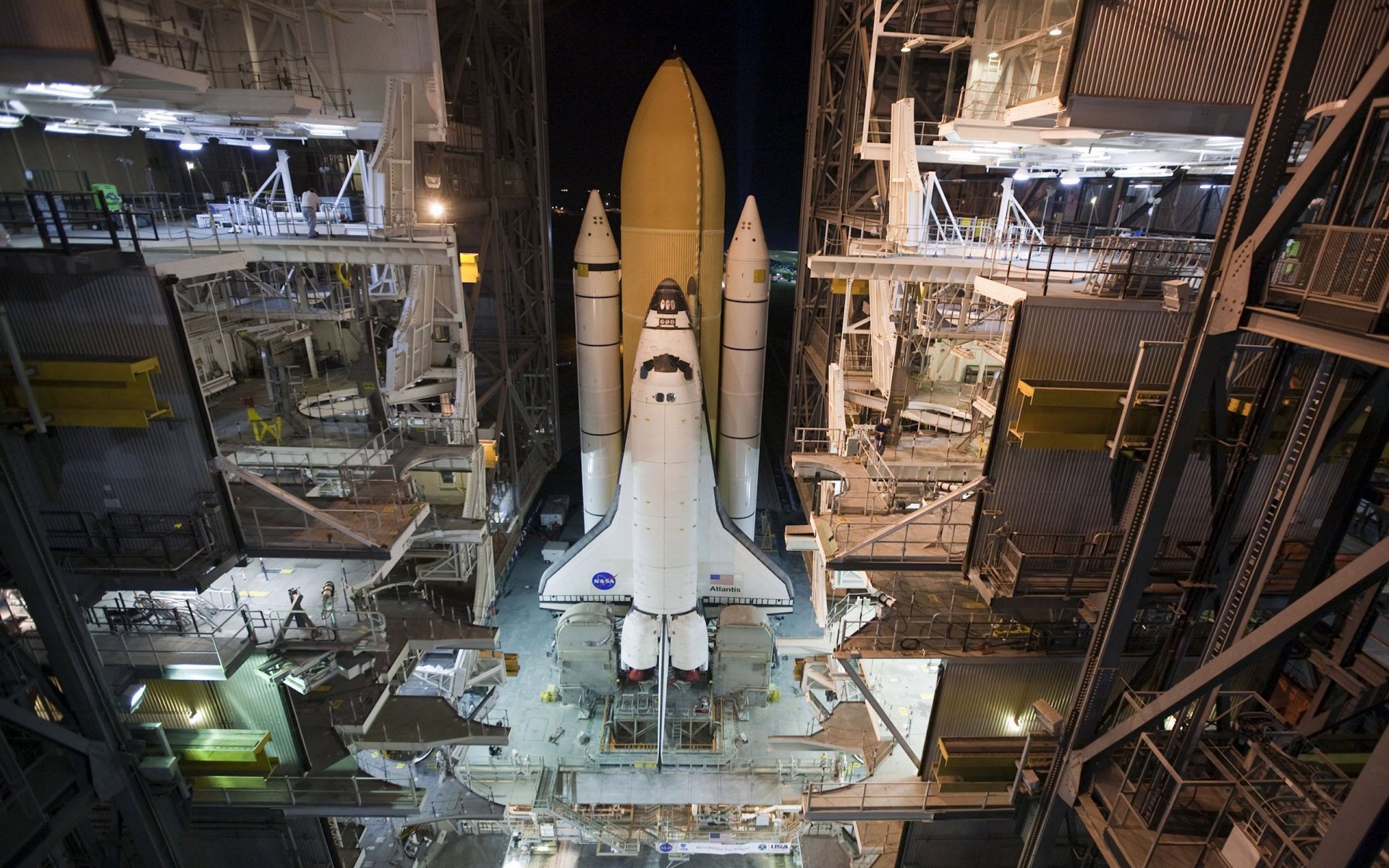 Download Vehicle Space Shuttle Atlantis HD Wallpaper