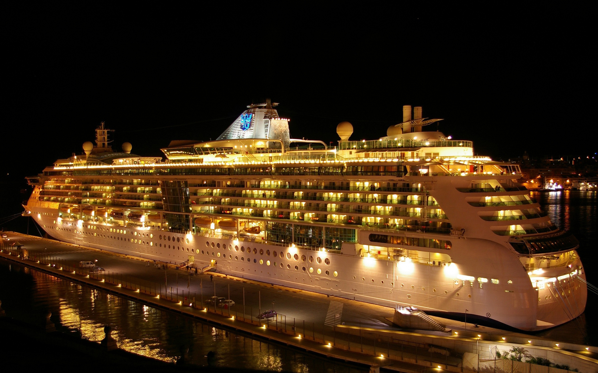 Vehicles Cruise Ship HD Wallpaper