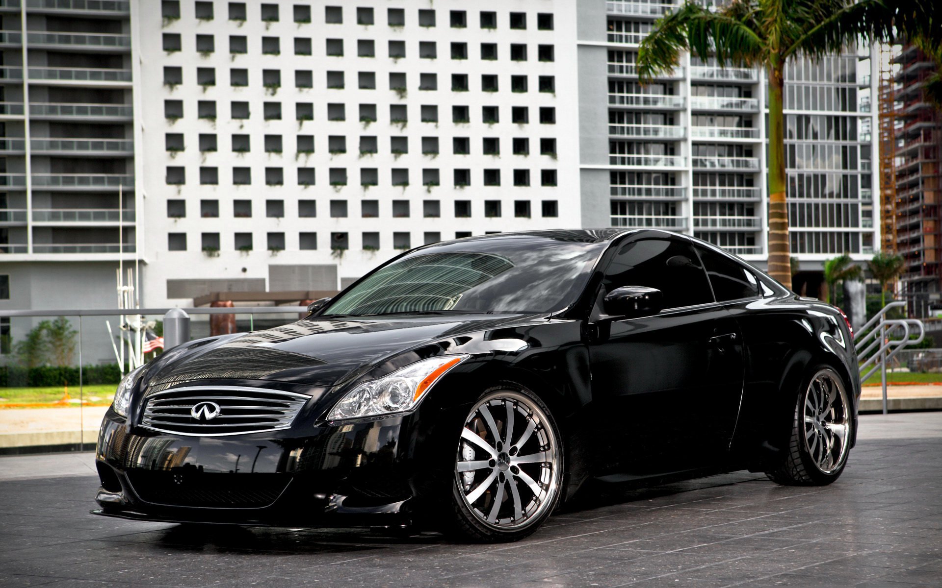 Download Vehicle Infiniti HD Wallpaper