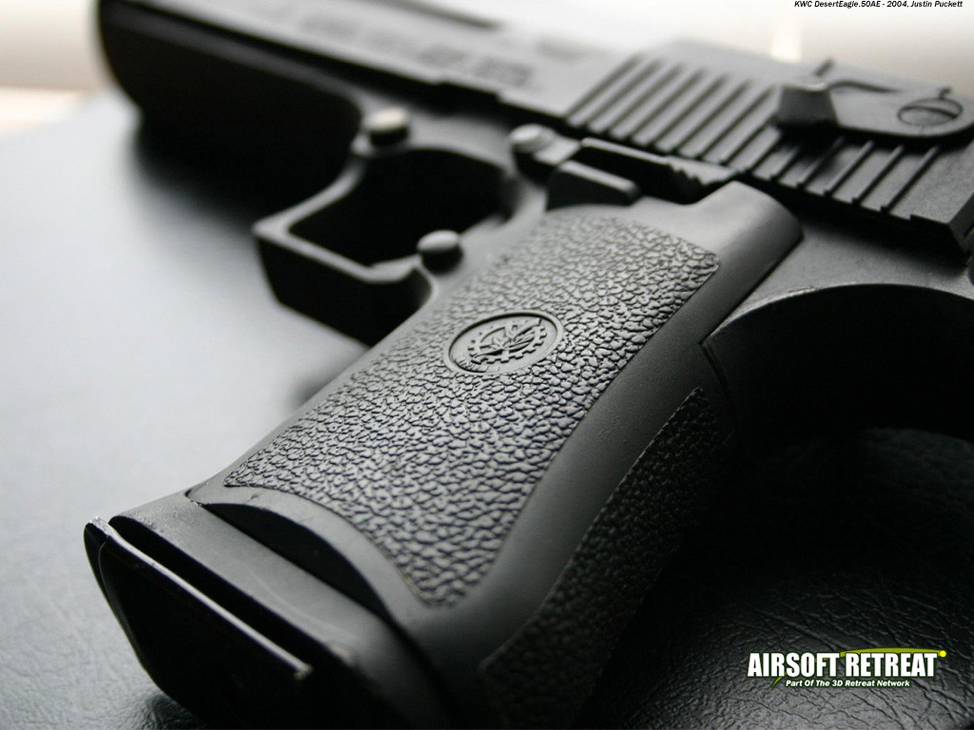 Download Man Made Airsoft Pistol HD Wallpaper