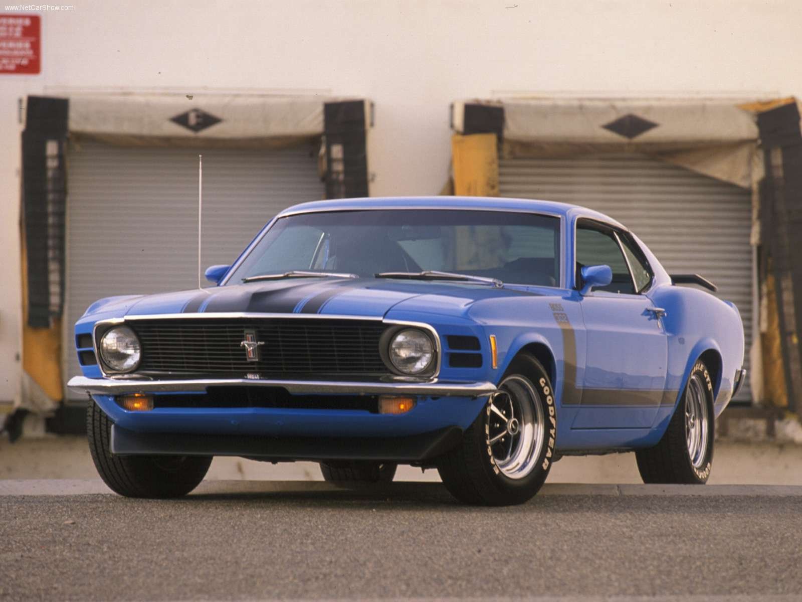 Download Vehicle Ford Wallpaper