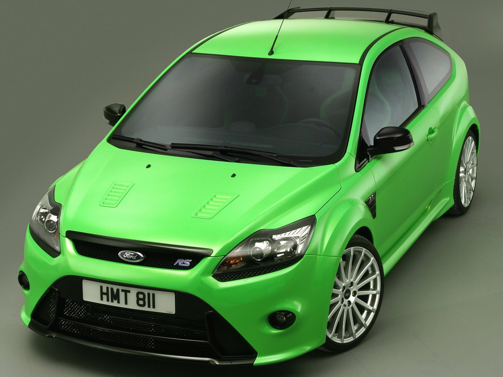 Download Vehicle Ford Focus RS Wallpaper