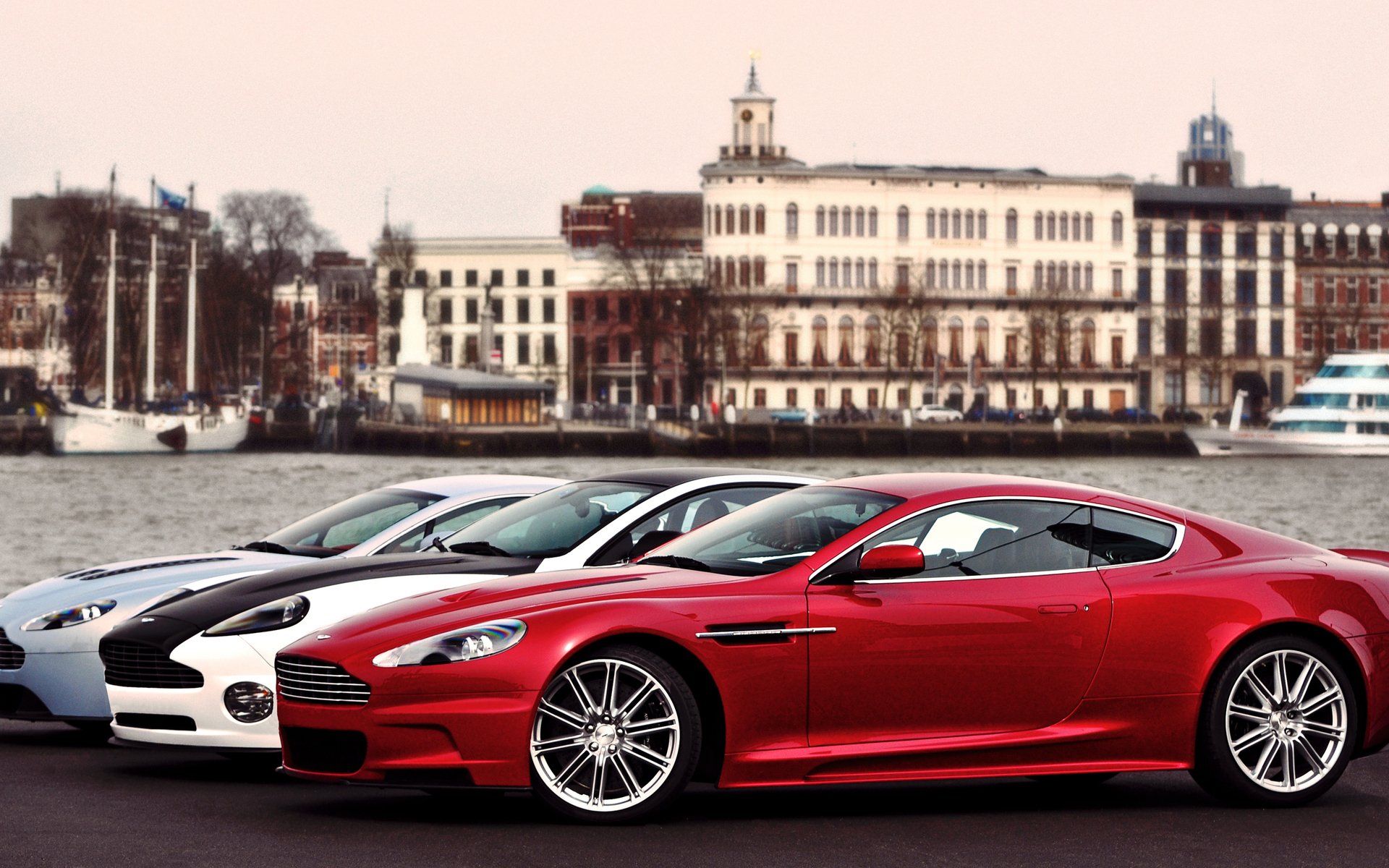 Download Vehicle Aston Martin DBS HD Wallpaper