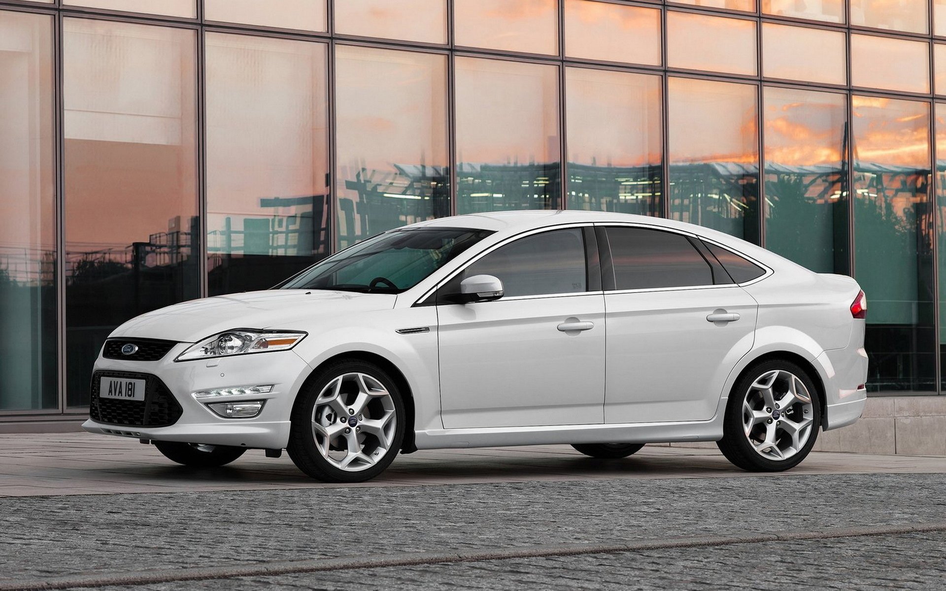 Download Vehicle Ford Mondeo HD Wallpaper