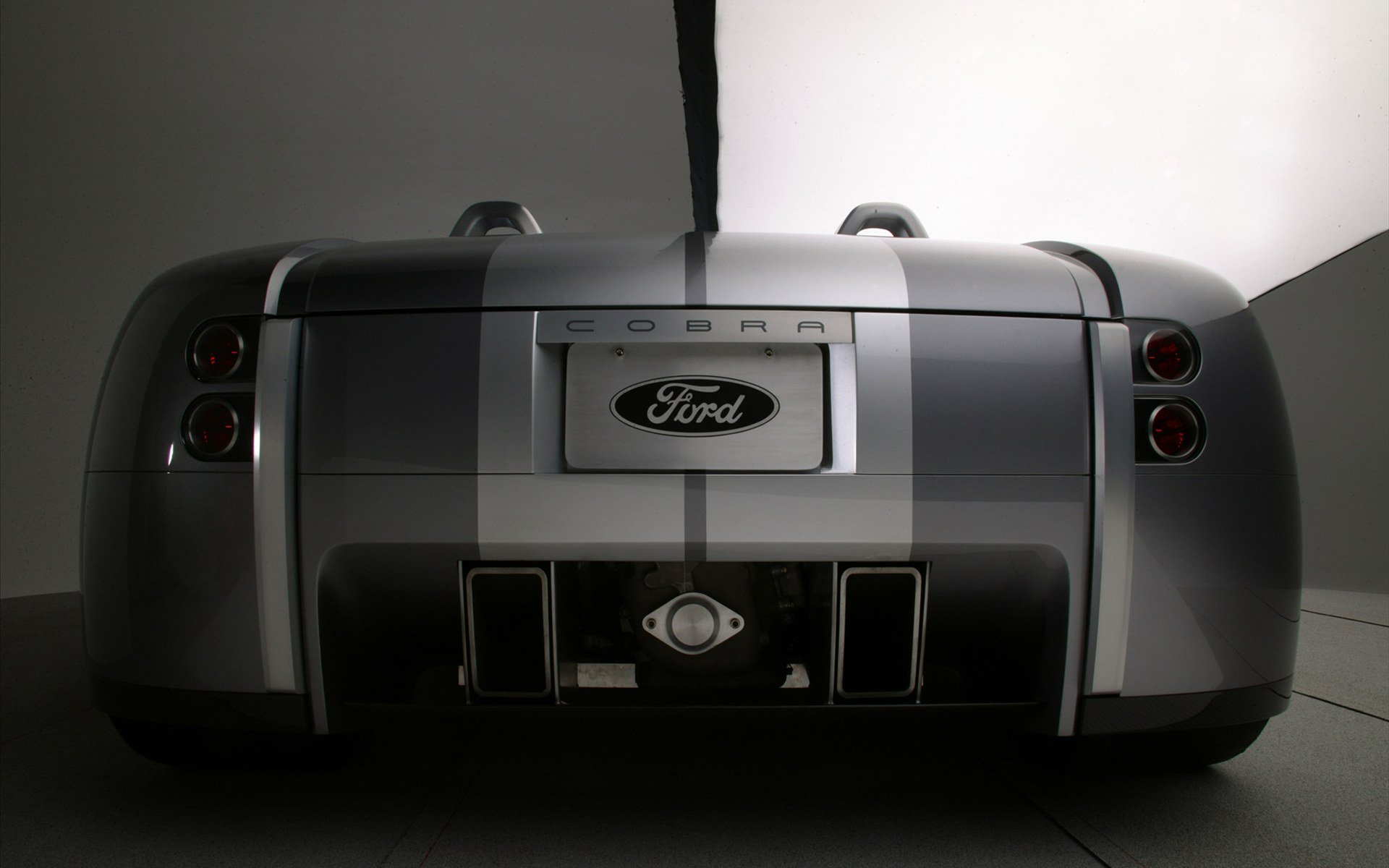 Download Vehicle Ford Shelby Cobra HD Wallpaper