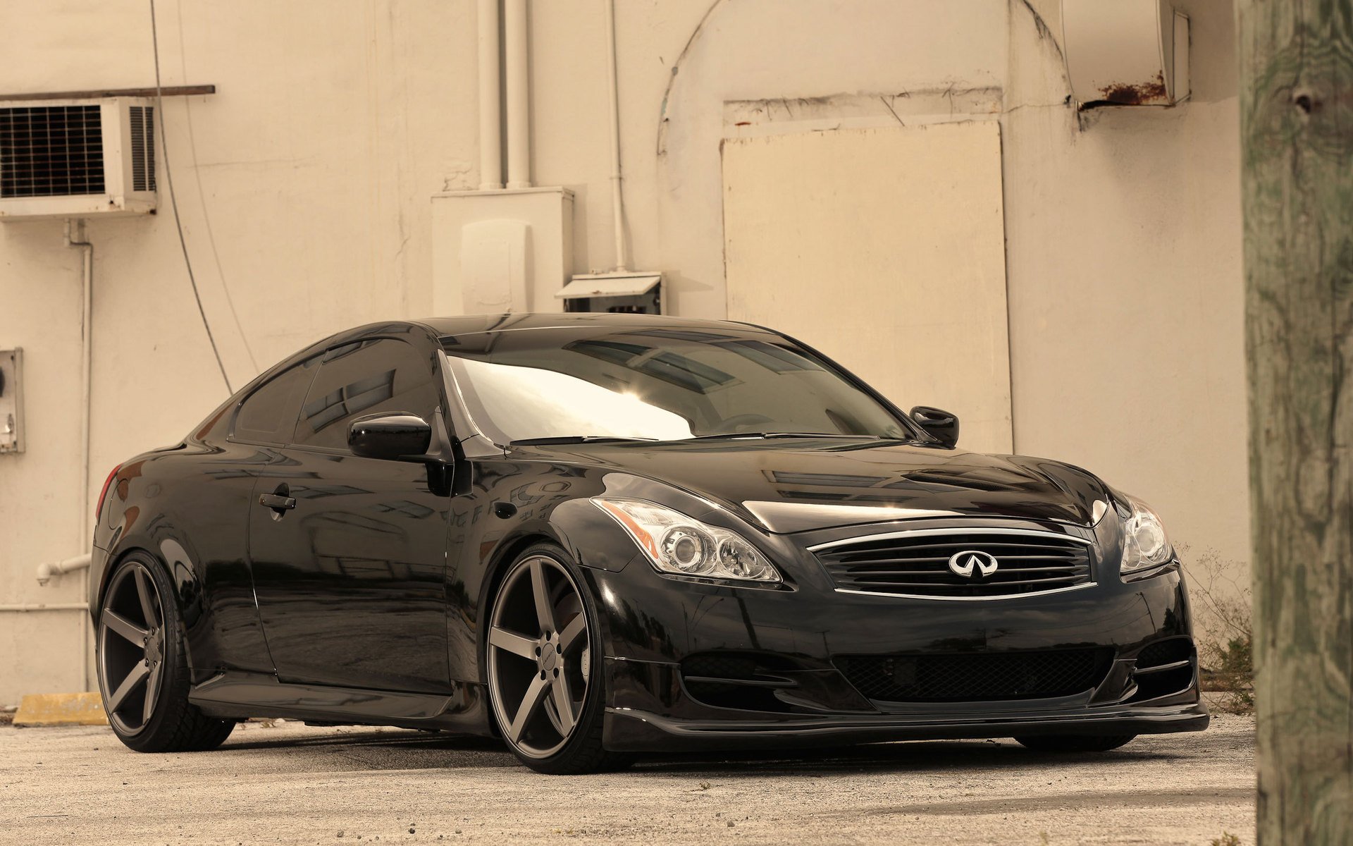 Download Vehicle Infiniti HD Wallpaper