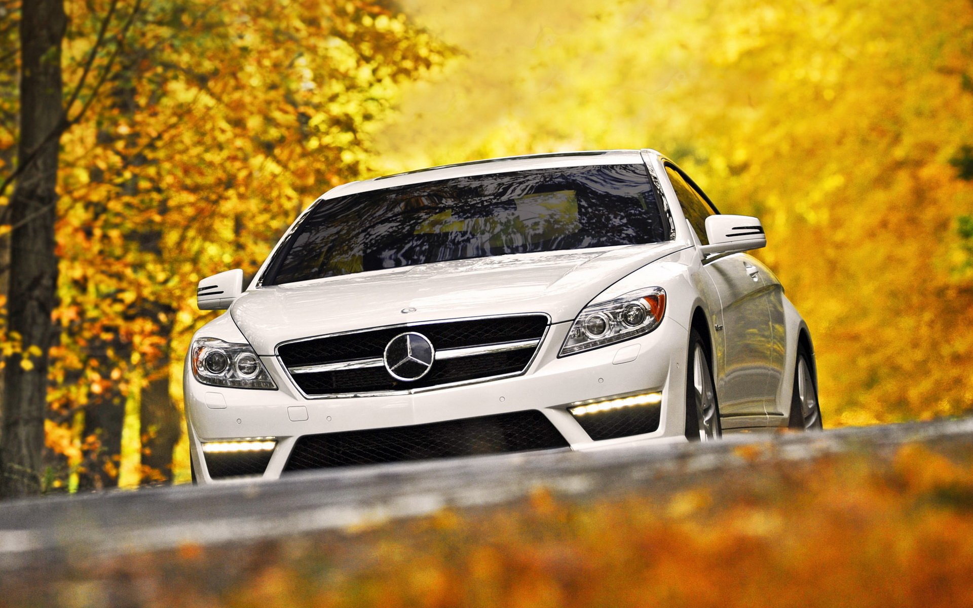 Download Vehicle Mercedes HD Wallpaper