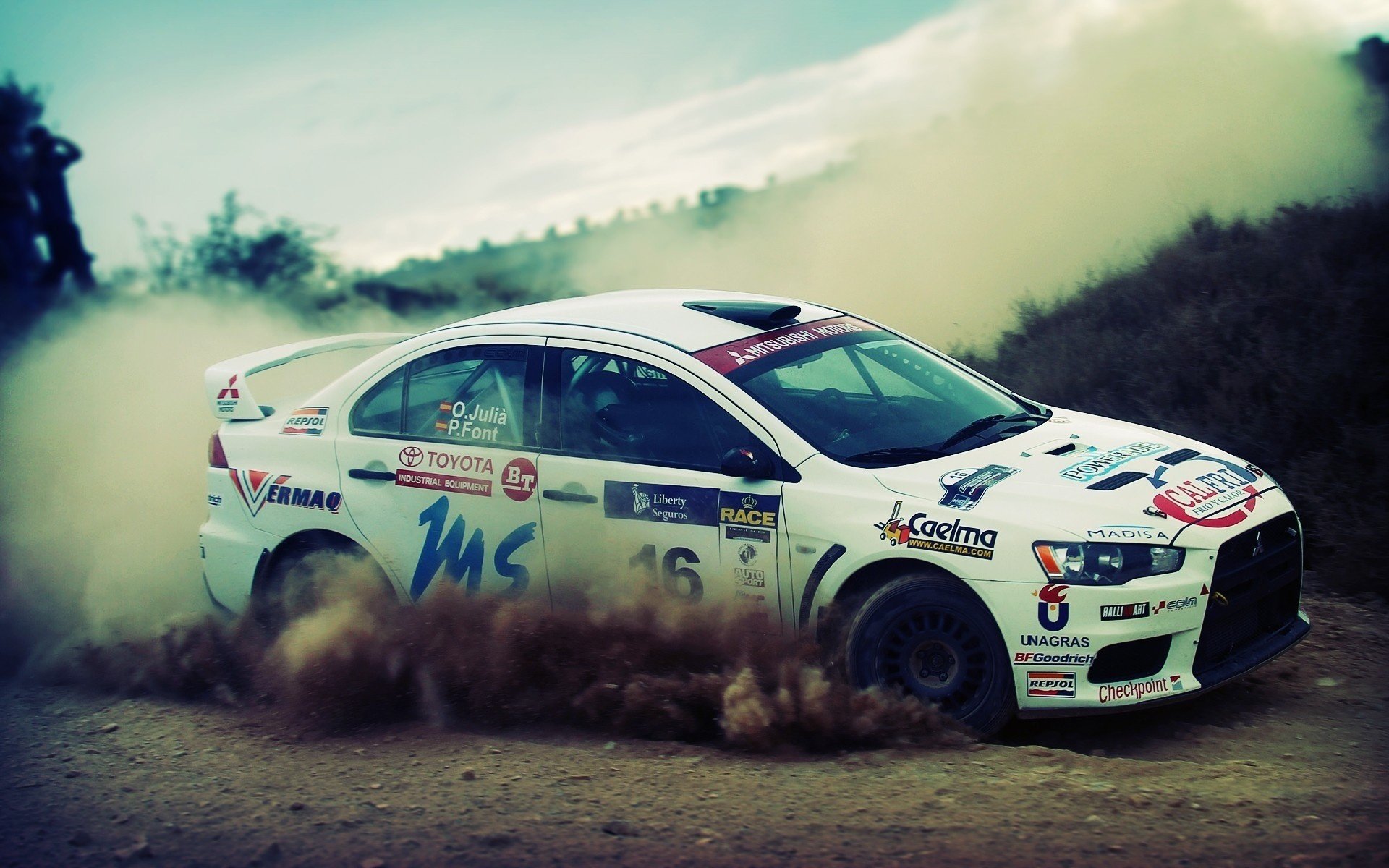 Download Vehicle Mitsubishi HD Wallpaper