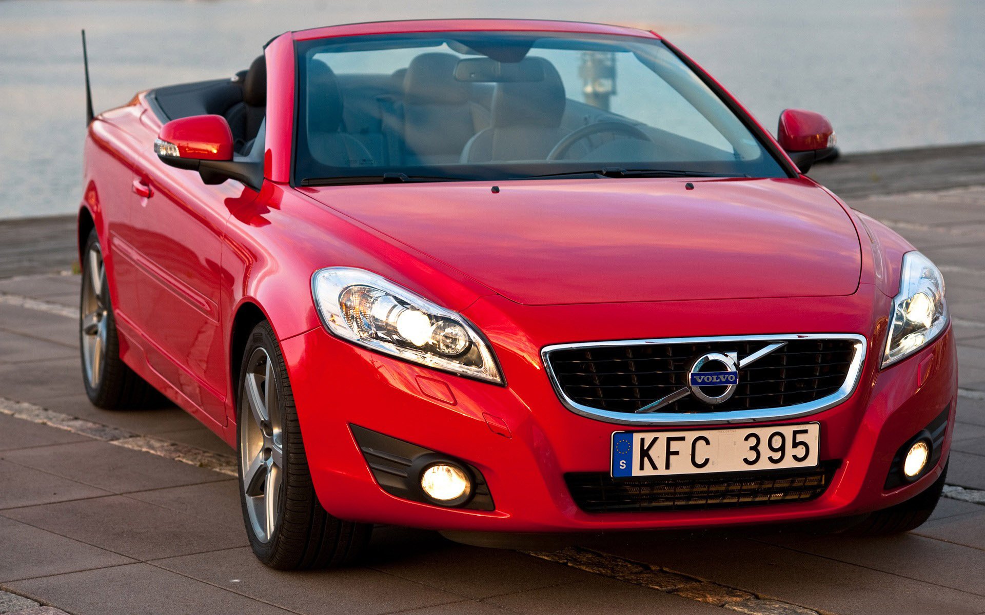 Download Vehicle Volvo HD Wallpaper