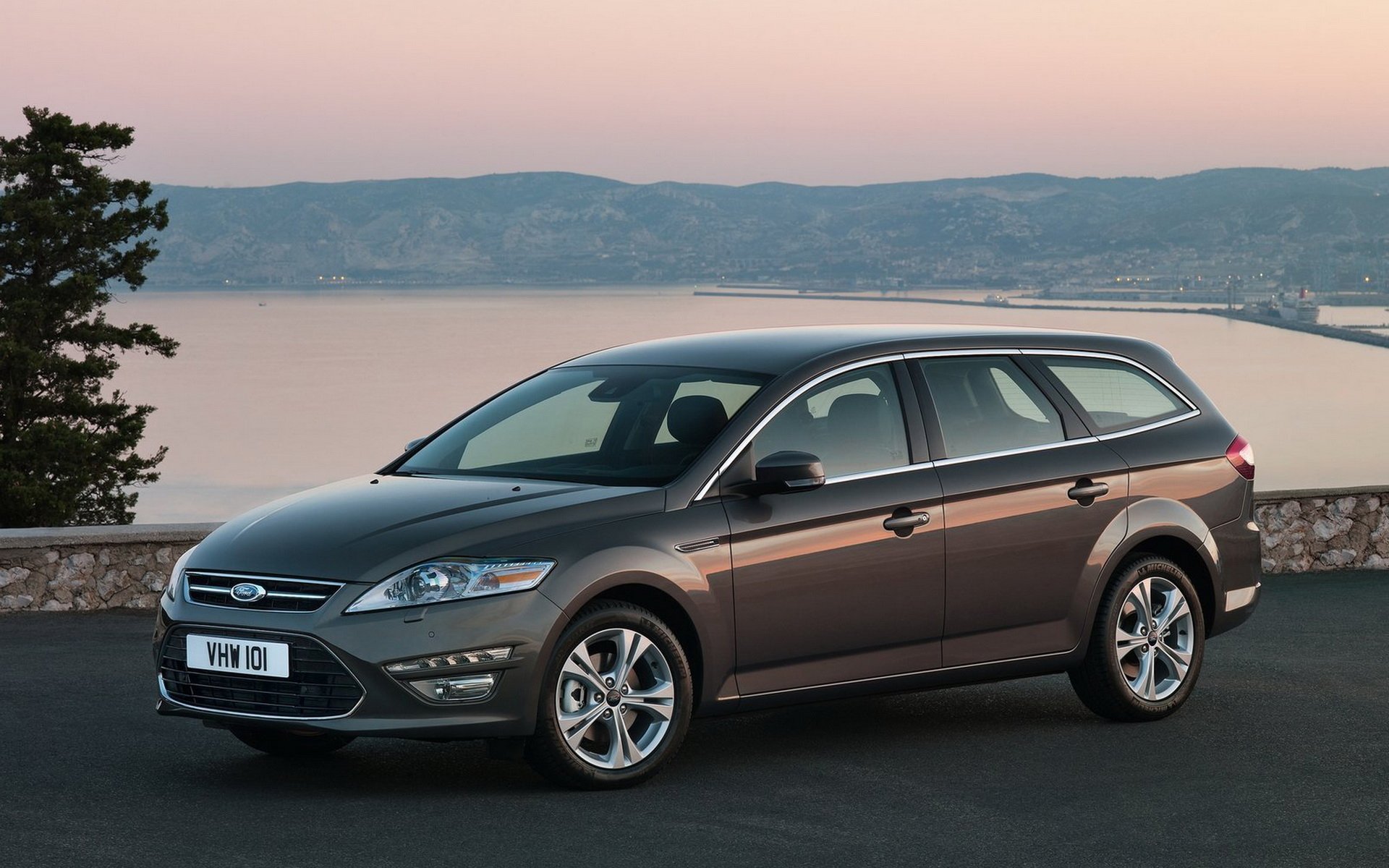 Download Vehicle Ford Mondeo HD Wallpaper