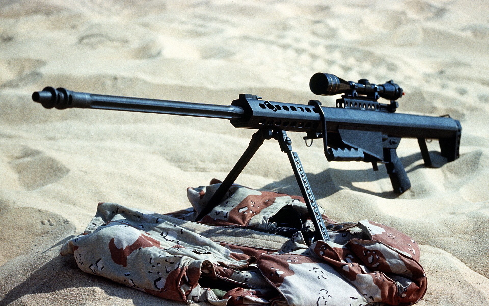 Barrett sniper rifle hi-res stock photography and images - Alamy