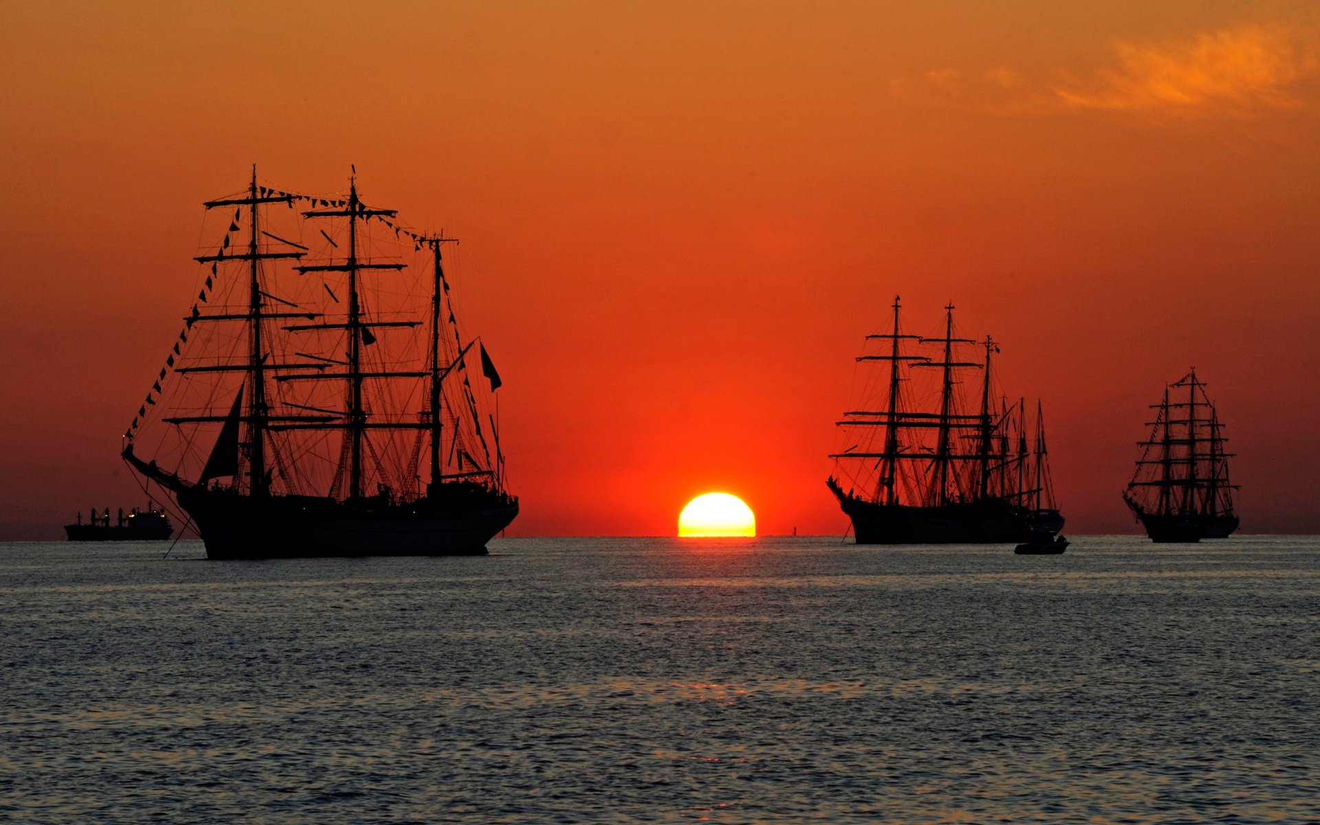 Sunset Sailing Full Hd Wallpaper And Background Image 