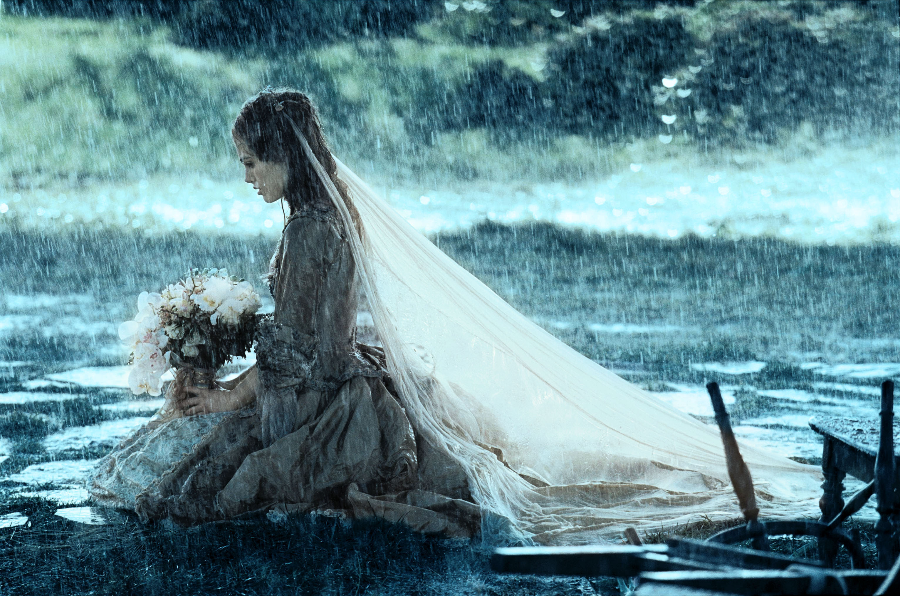 Keira Knightley as Elizabeth Swann in high definition desktop wallpaper.