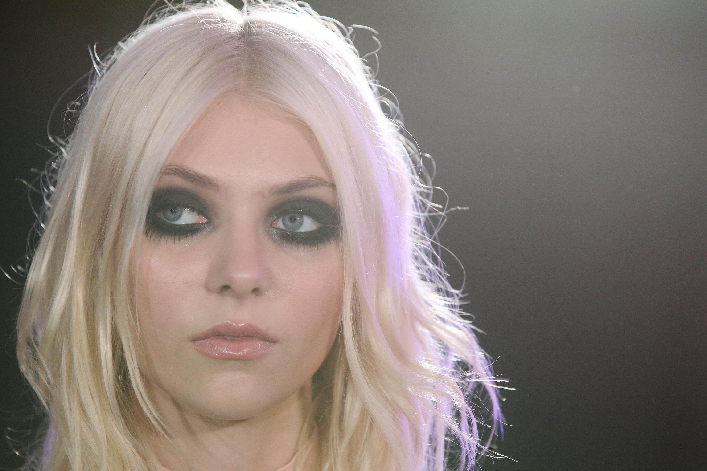Music Taylor Momsen HD Wallpaper | Background Image
