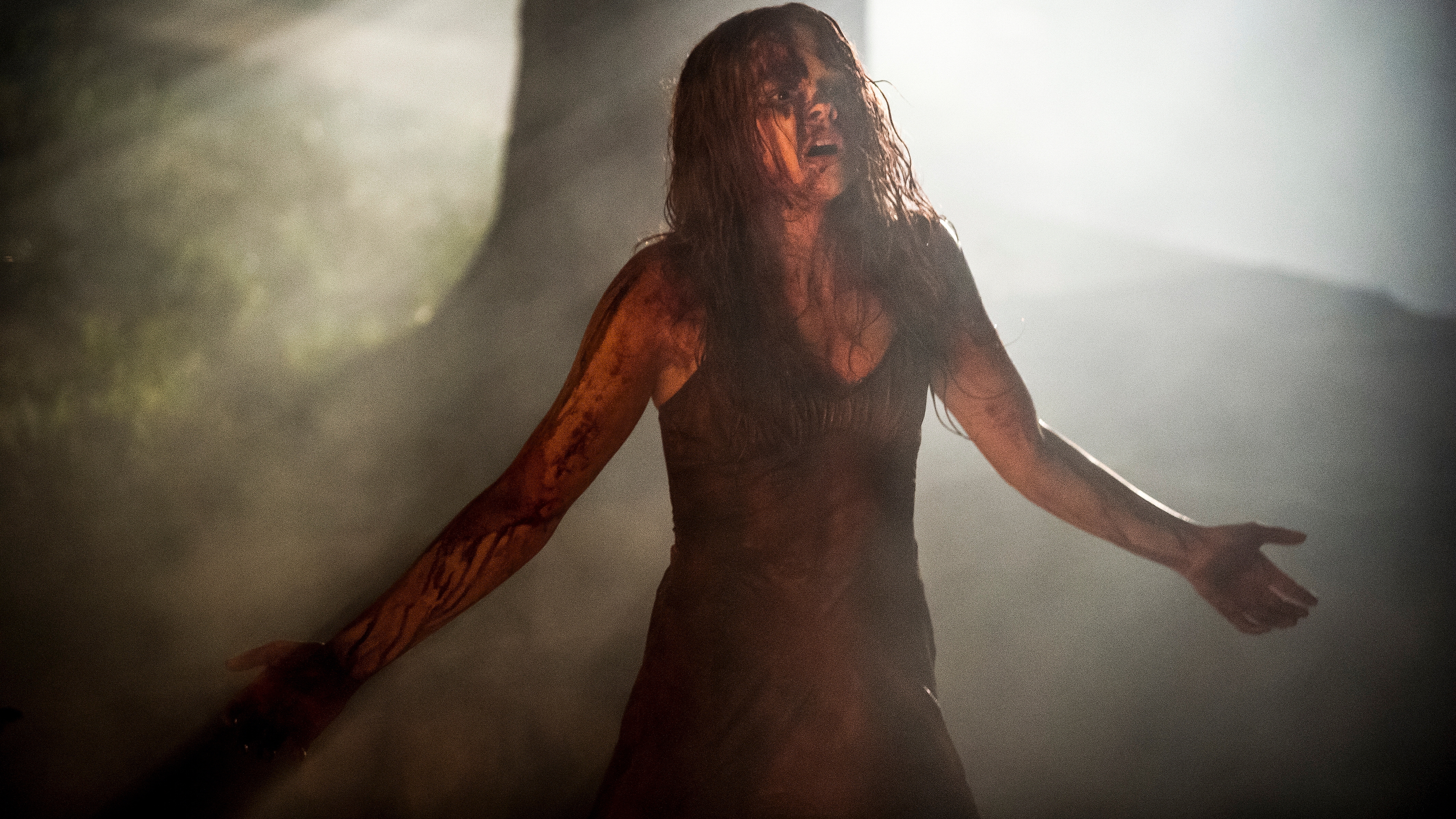 Movie Carrie (2013) HD Wallpaper Background Image.