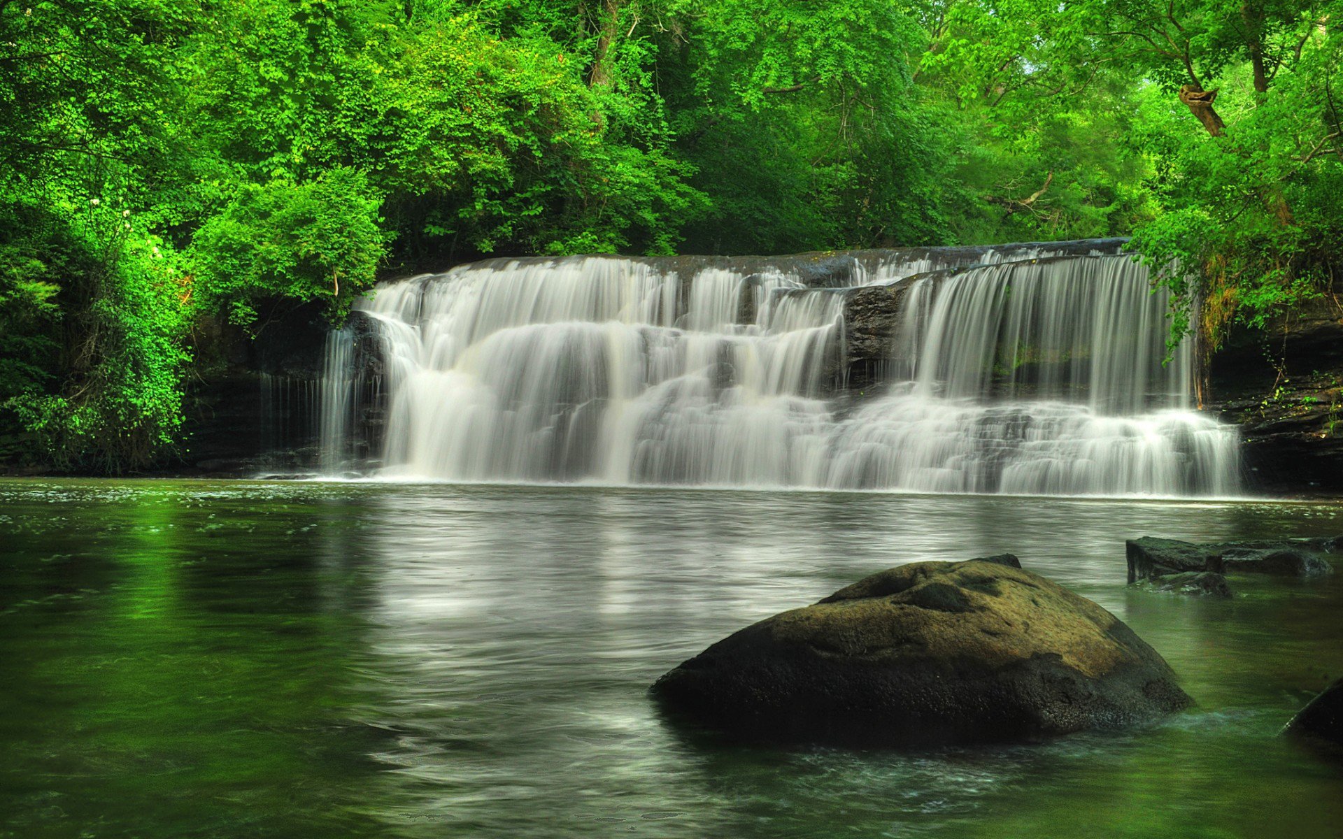 Waterfall HD Wallpaper