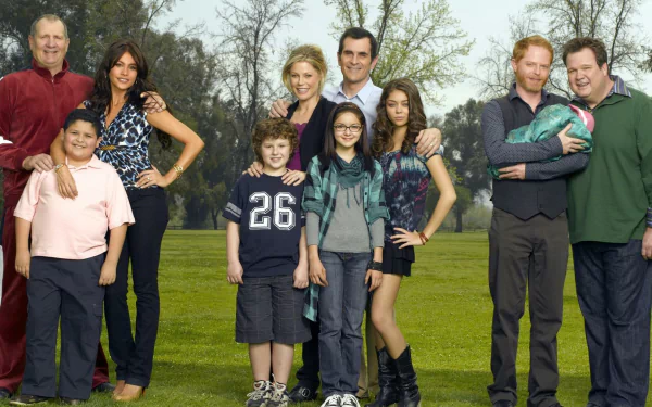 TV Show Modern Family HD Desktop Wallpaper | Background Image