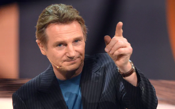 HD desktop wallpaper featuring a man gesturing, providing a charismatic and focused background ambiance.