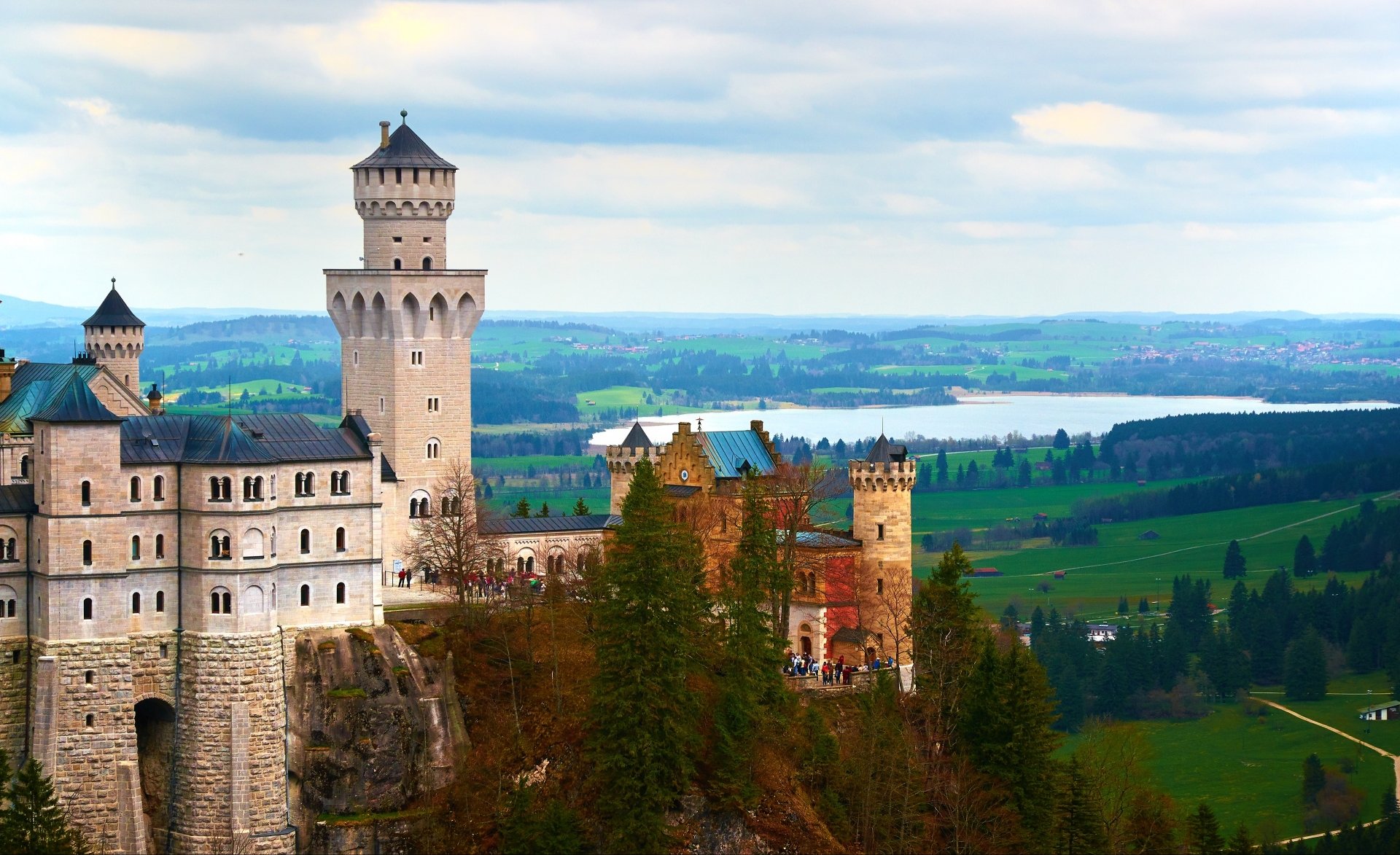 Обои castles. Фалькенштайн (замок, Бавария). Замок Штайн в Германии. Нойшванштайн замок 4k. Замок Визентау Бавария.