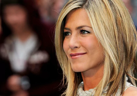 Celebrity Jennifer Aniston HD Desktop Wallpaper | Background Image